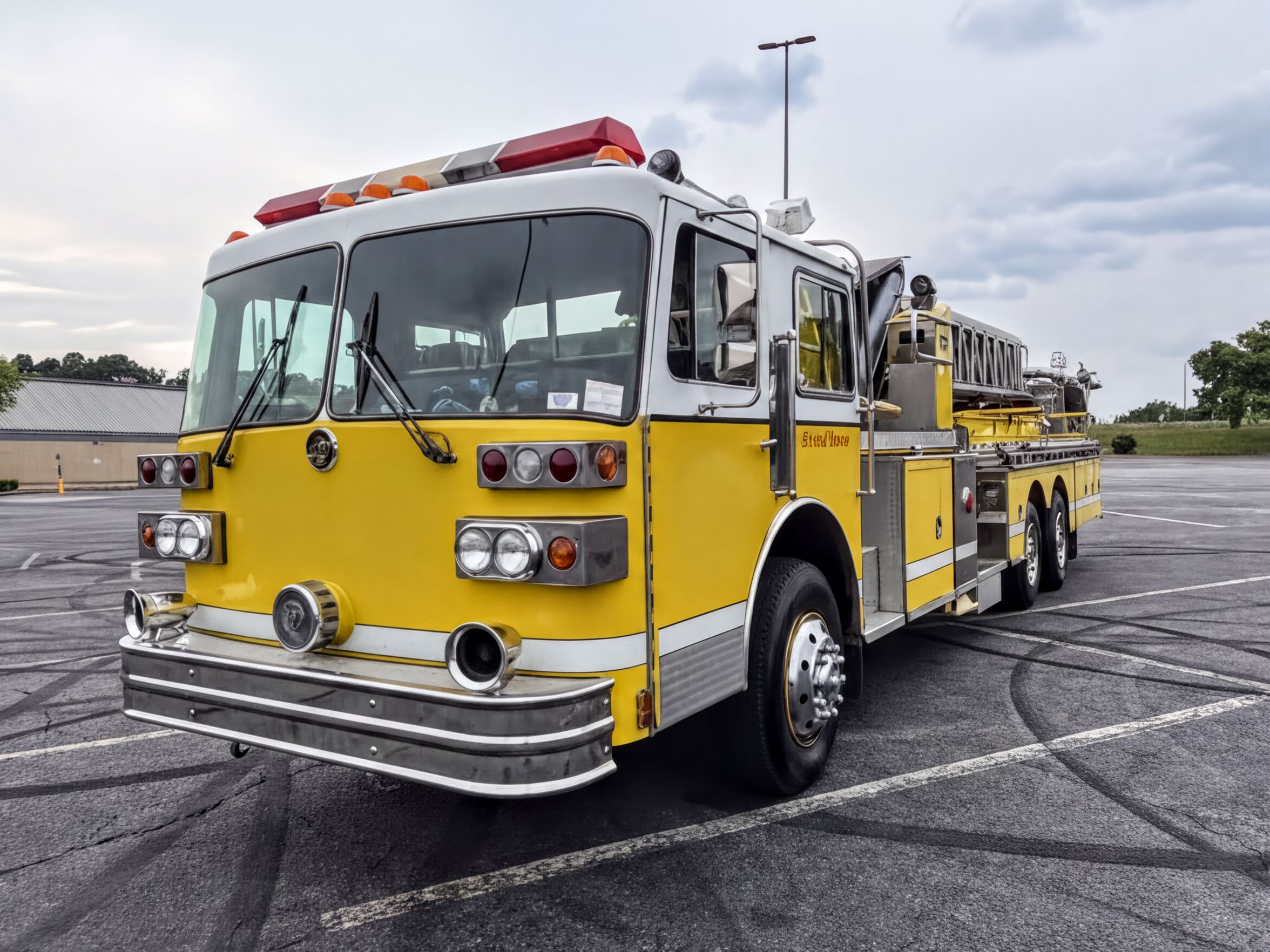 1988 Sutphen 93' Aerial
