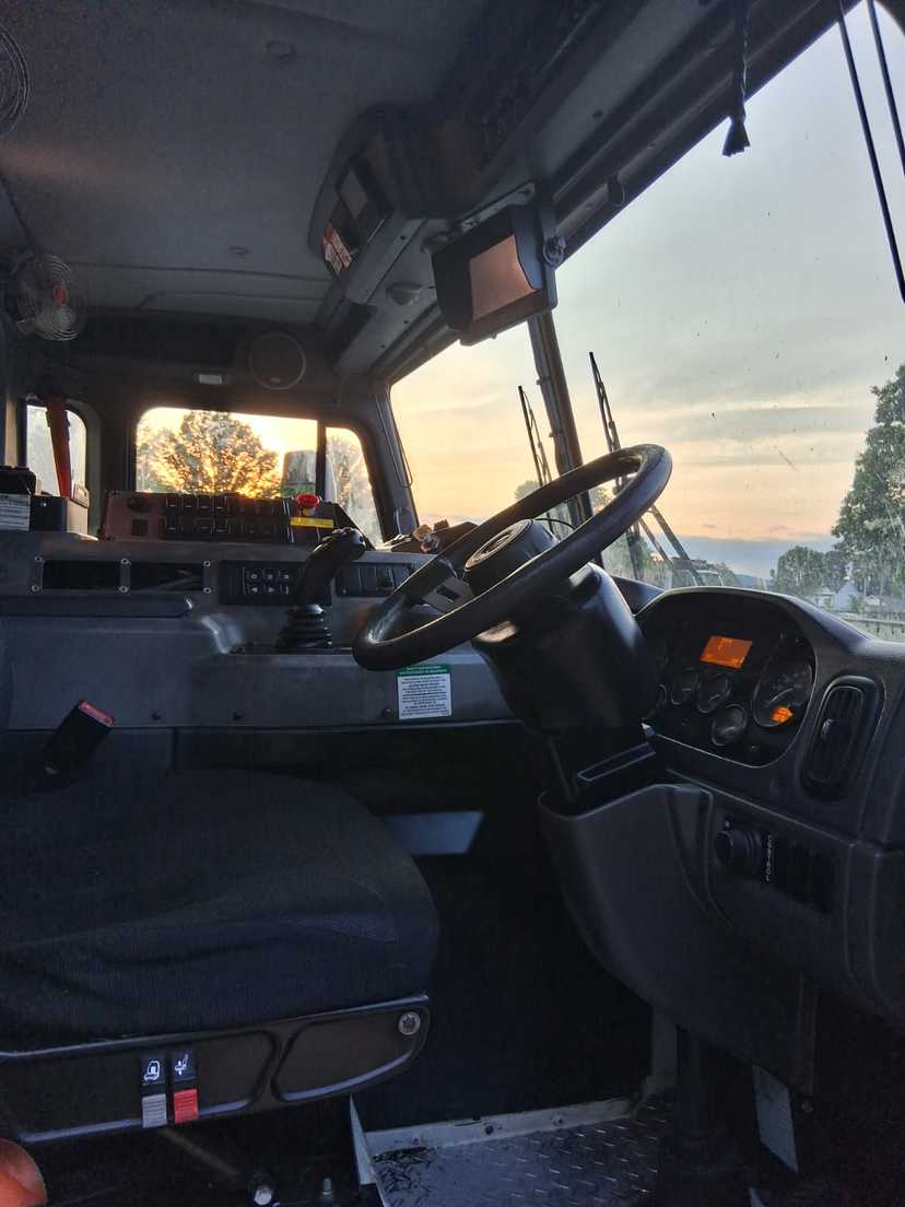 2019 Peterbilt Heil Automated Side Loader — photo 5