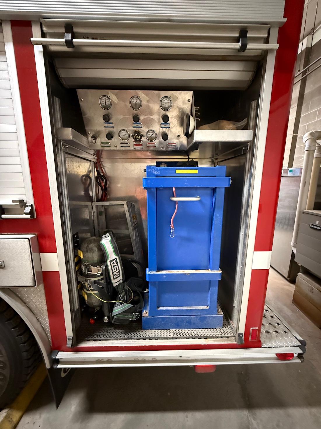 2005 E-One International Heavy Rescue - image 17