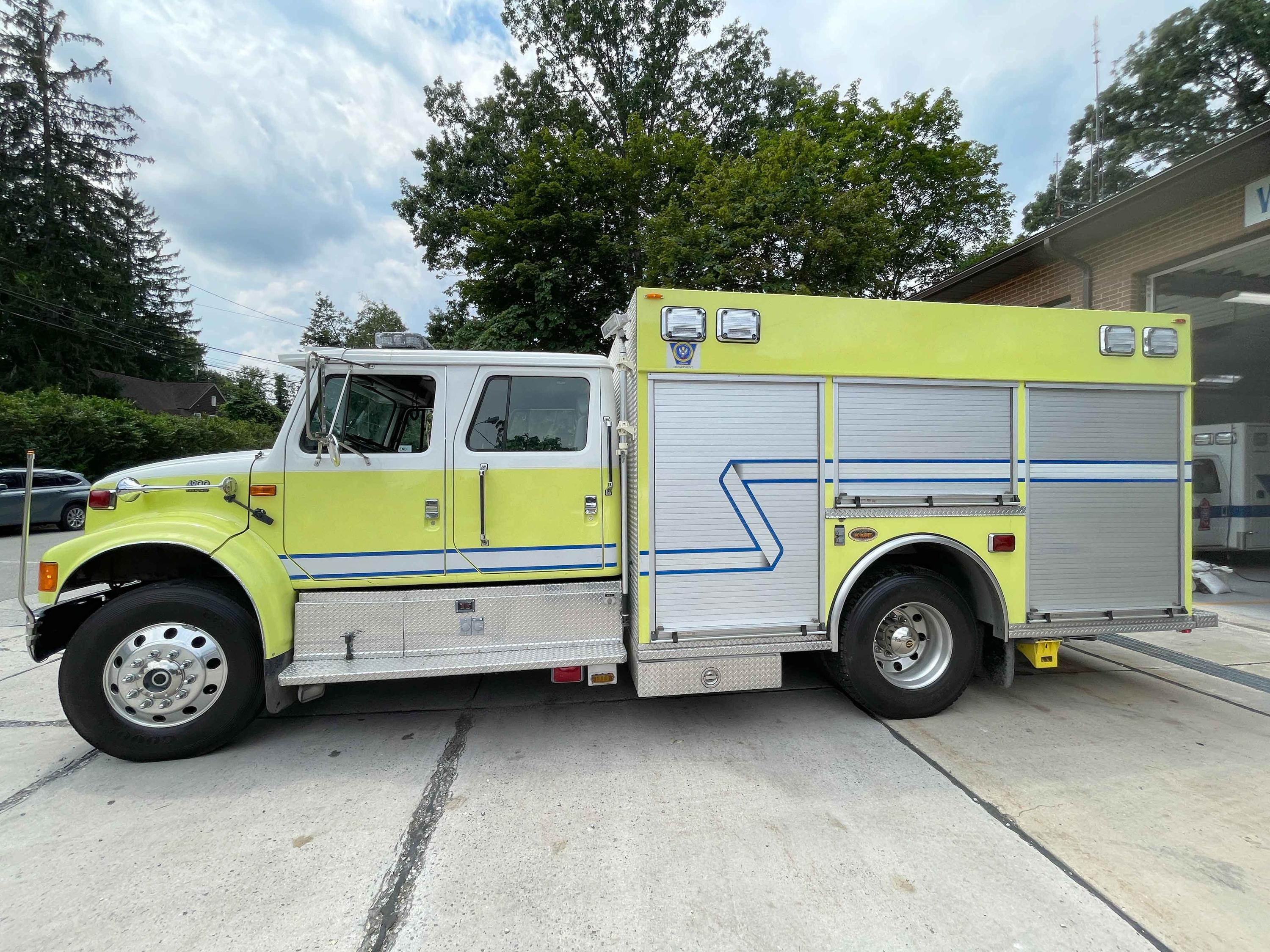 2002 KME International Pumper - image 22