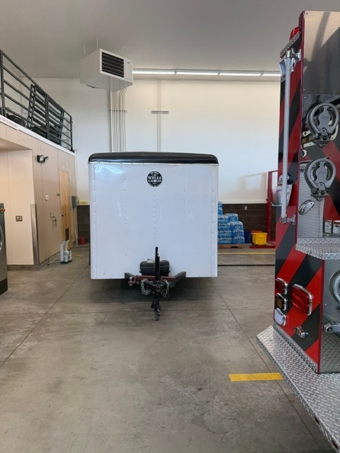 1997 Wells Enclosed Trailer - image 3