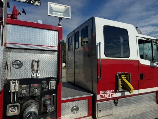 1994 Central States Freightliner Pumper - image 4