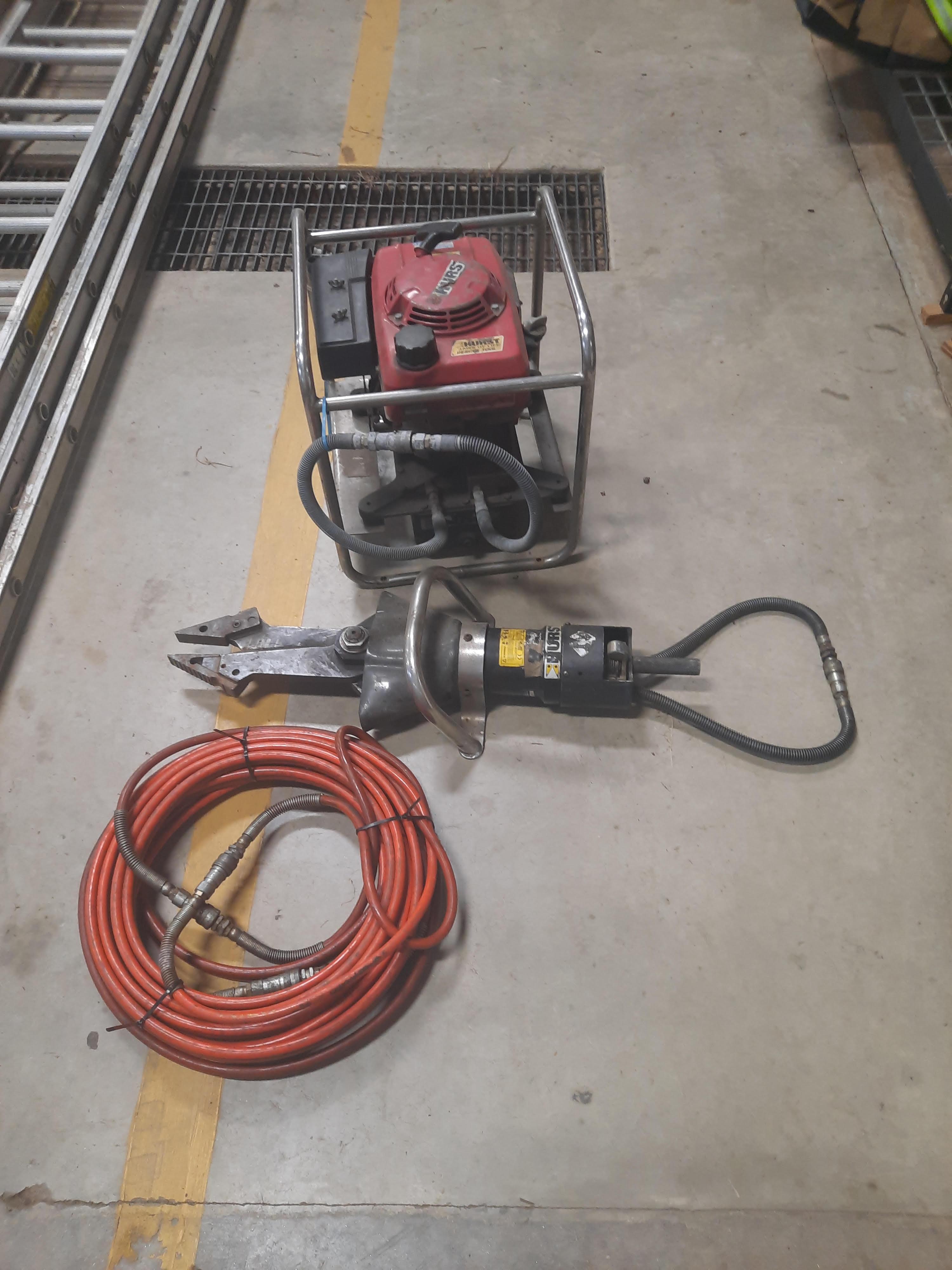 5000 PSI Hurst with 25' Hose and Maverick Combitool - image 2