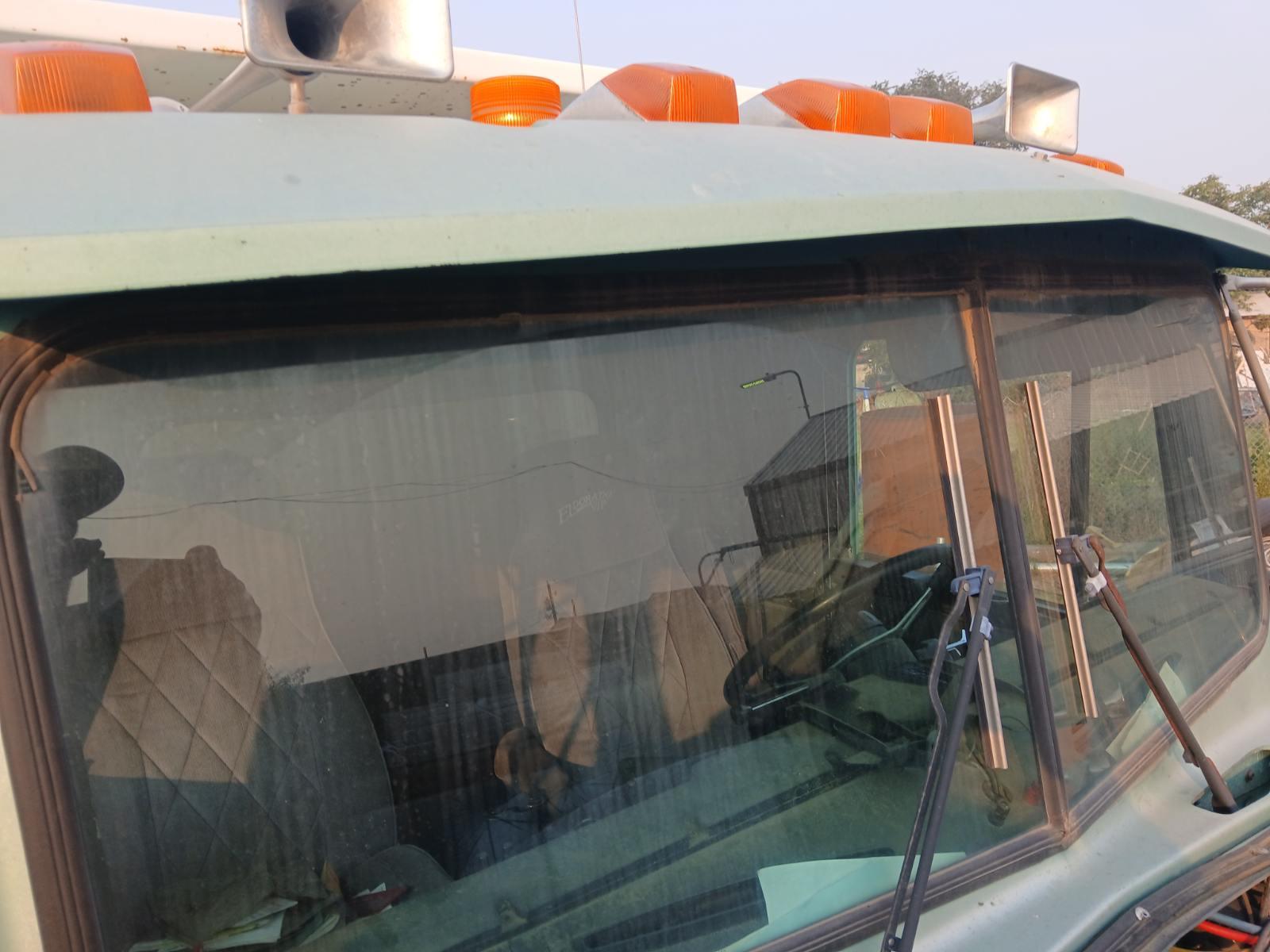 2008 Kenworth Dump Truck - image 5
