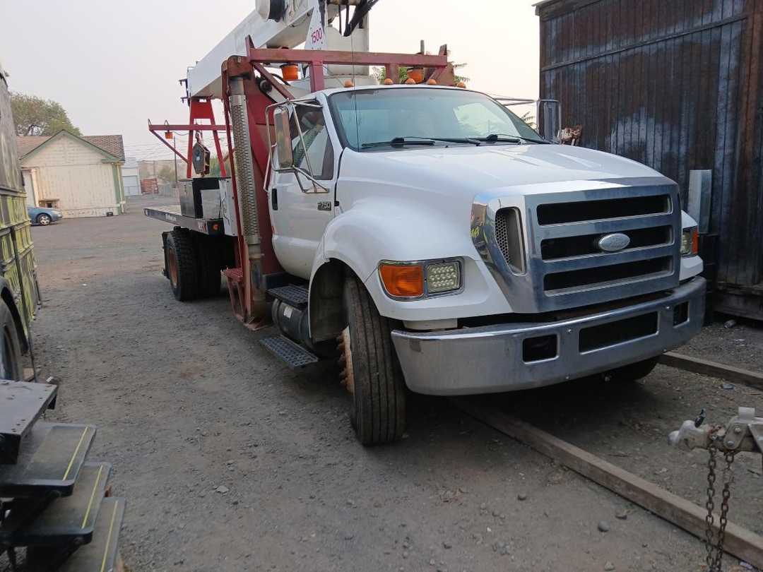 2007 Ford F750 Boom Truck