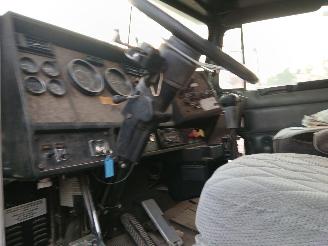2008 Kenworth Dump Truck - image 6