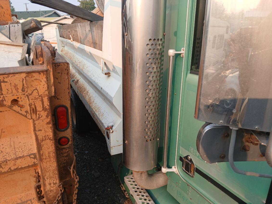 2008 Kenworth Dump Truck - image 10