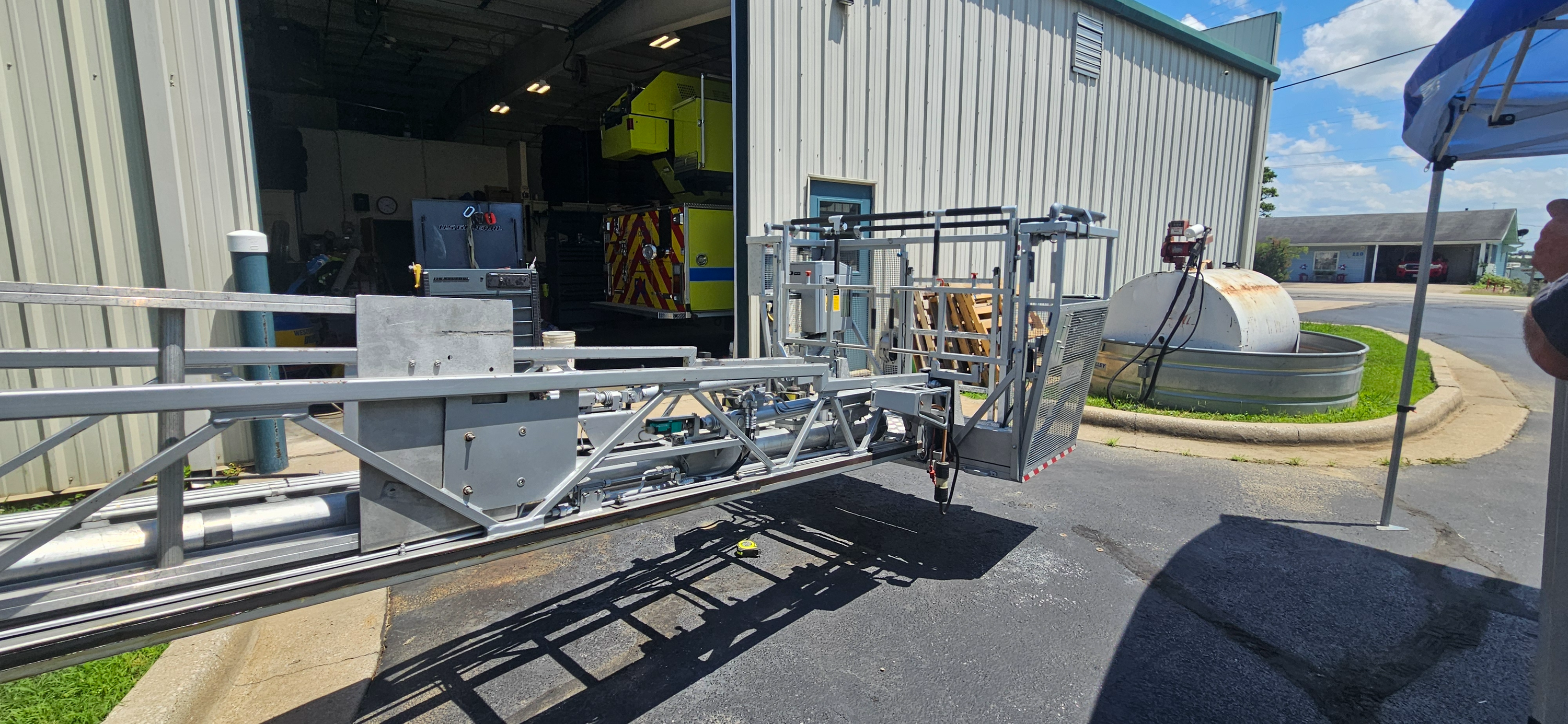 2002 Rosenbauer HME 100' Aerial - image 103