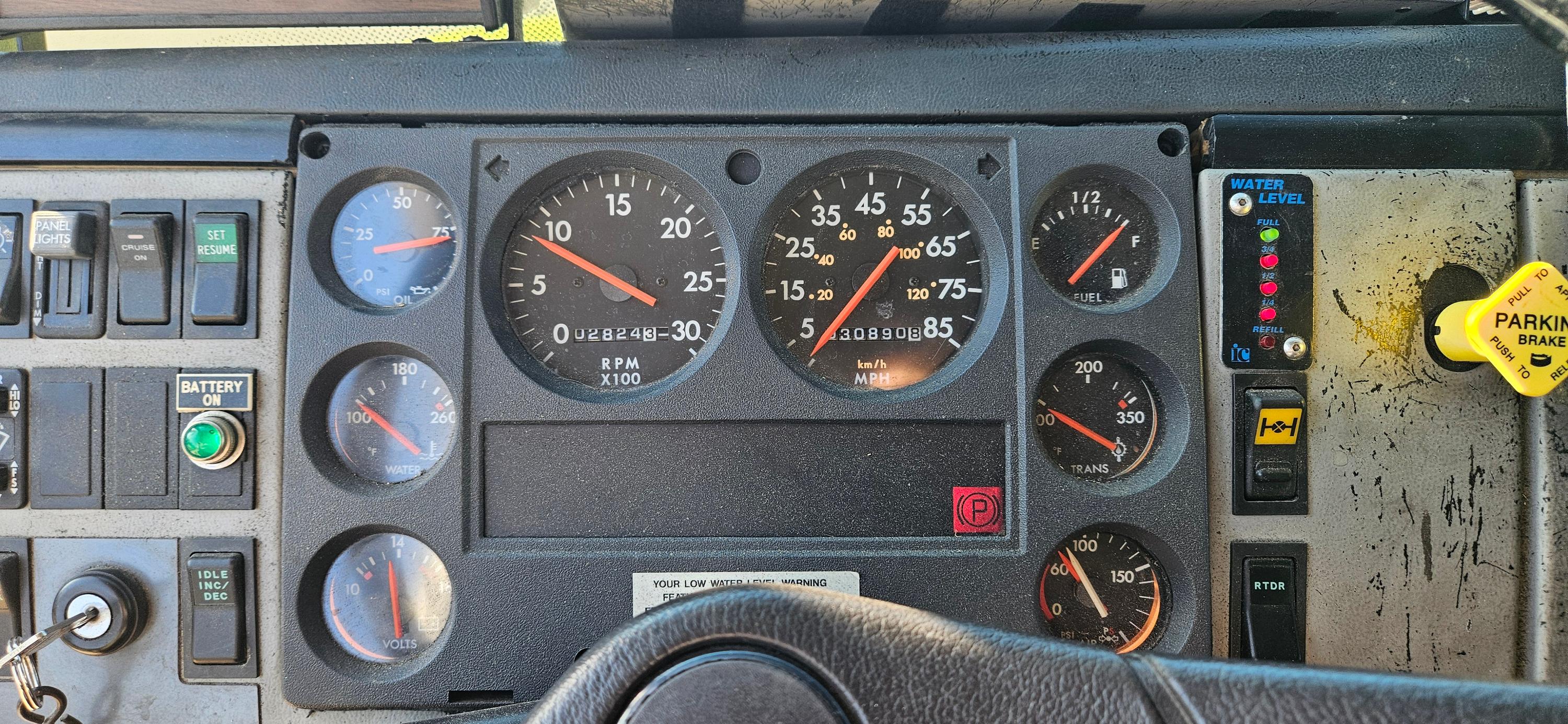 1998 Freightliner Pumper Tanker - image 6