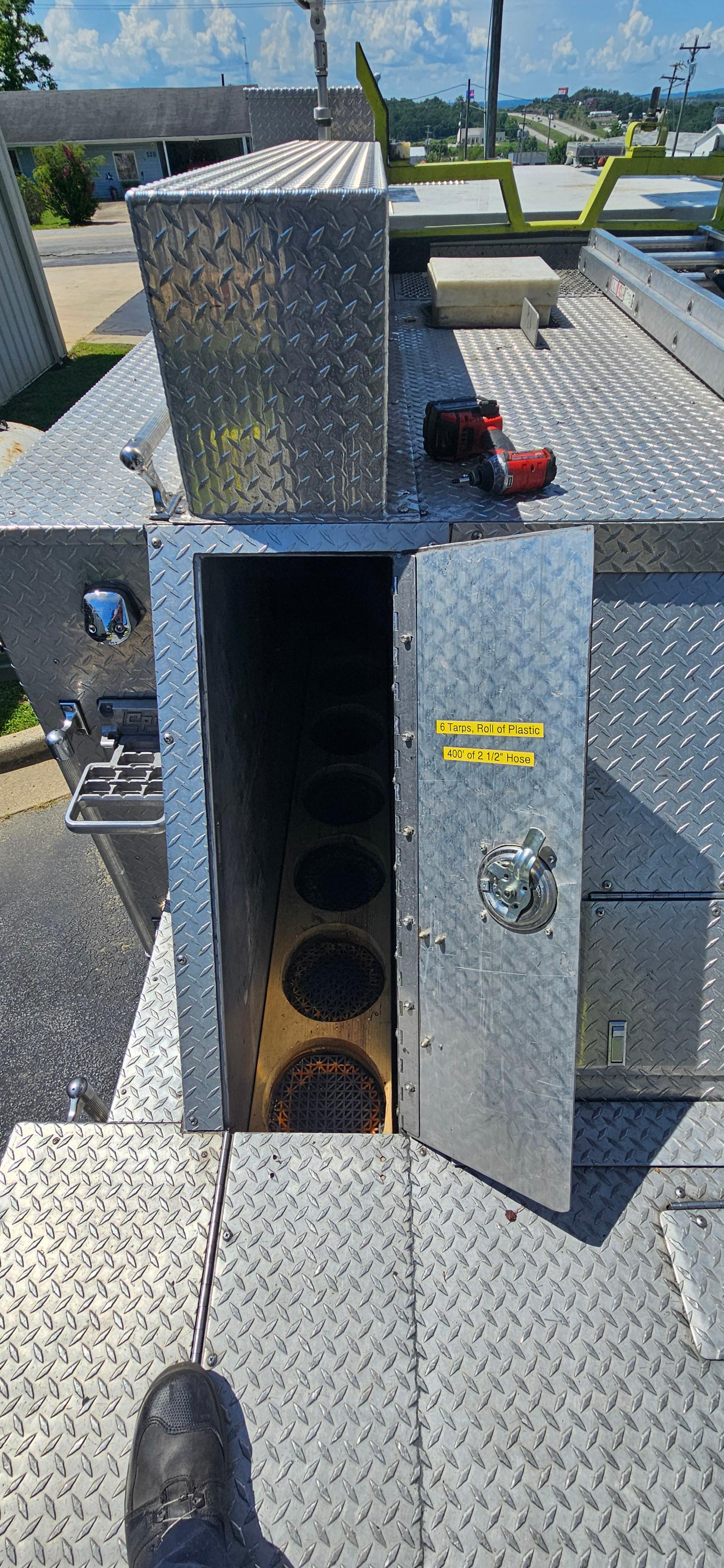 2002 Rosenbauer HME 100' Aerial - image 44
