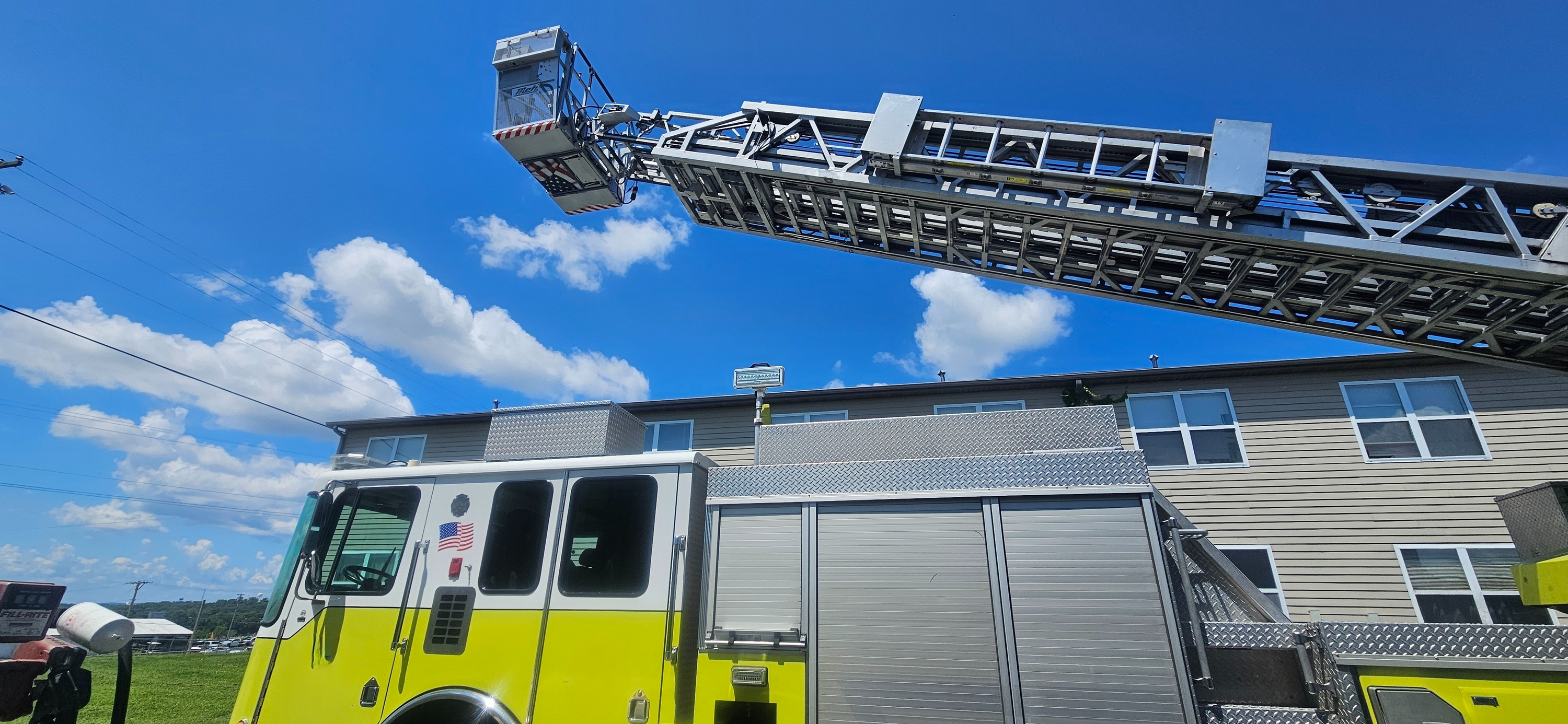 2002 Rosenbauer HME 100' Aerial - image 6