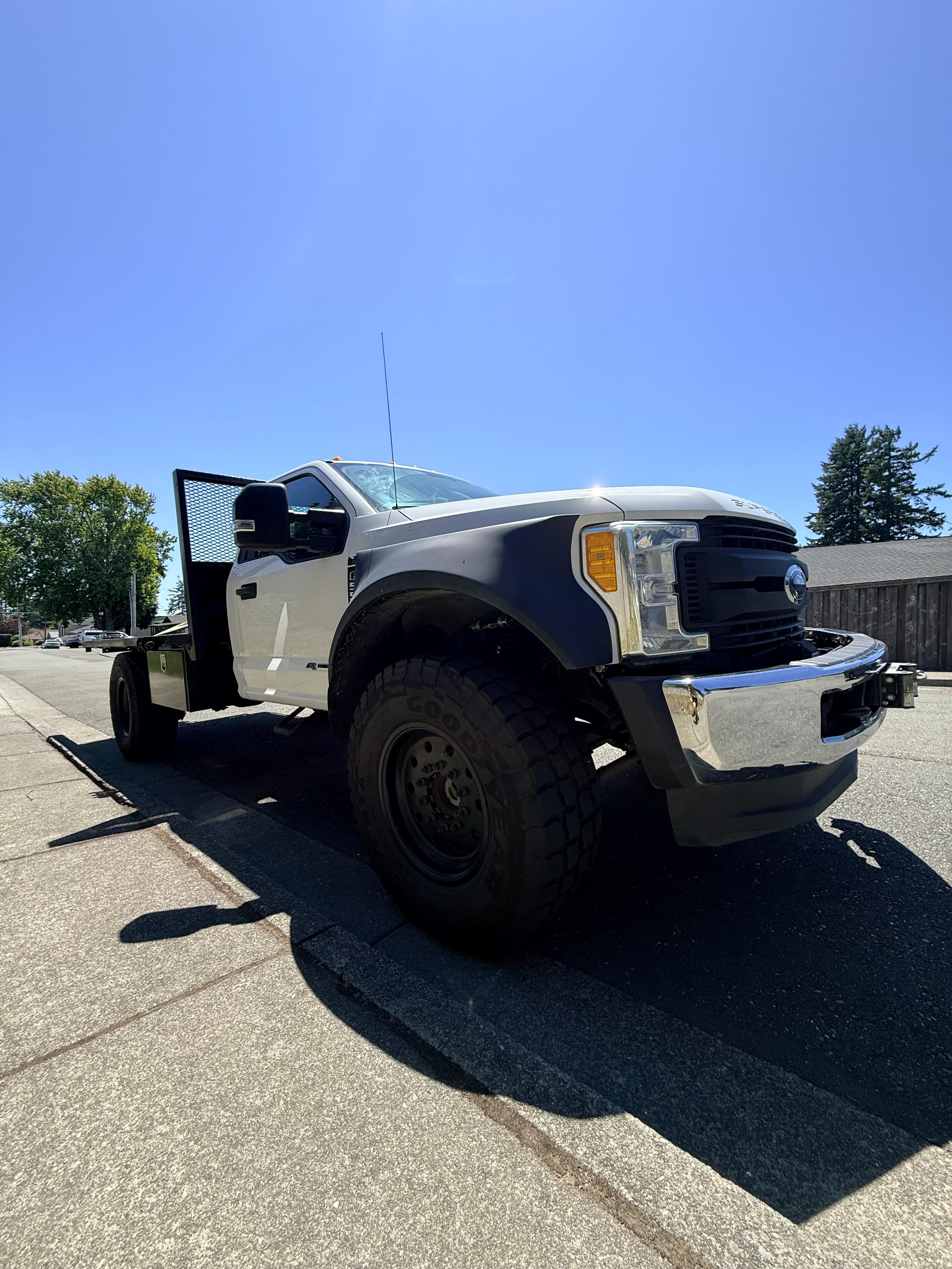2017 Ford F550 4x4 Wildland Unit - image 3