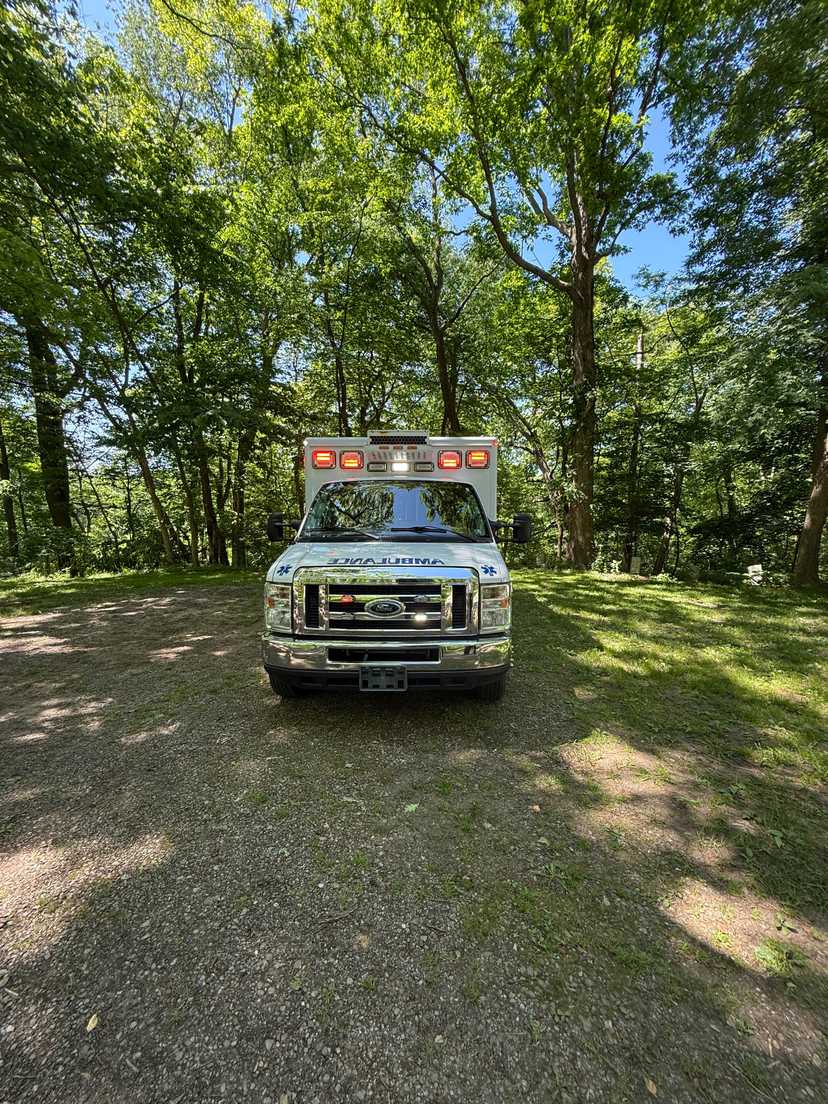 2016 AEV Ford Ambulance — photo 4