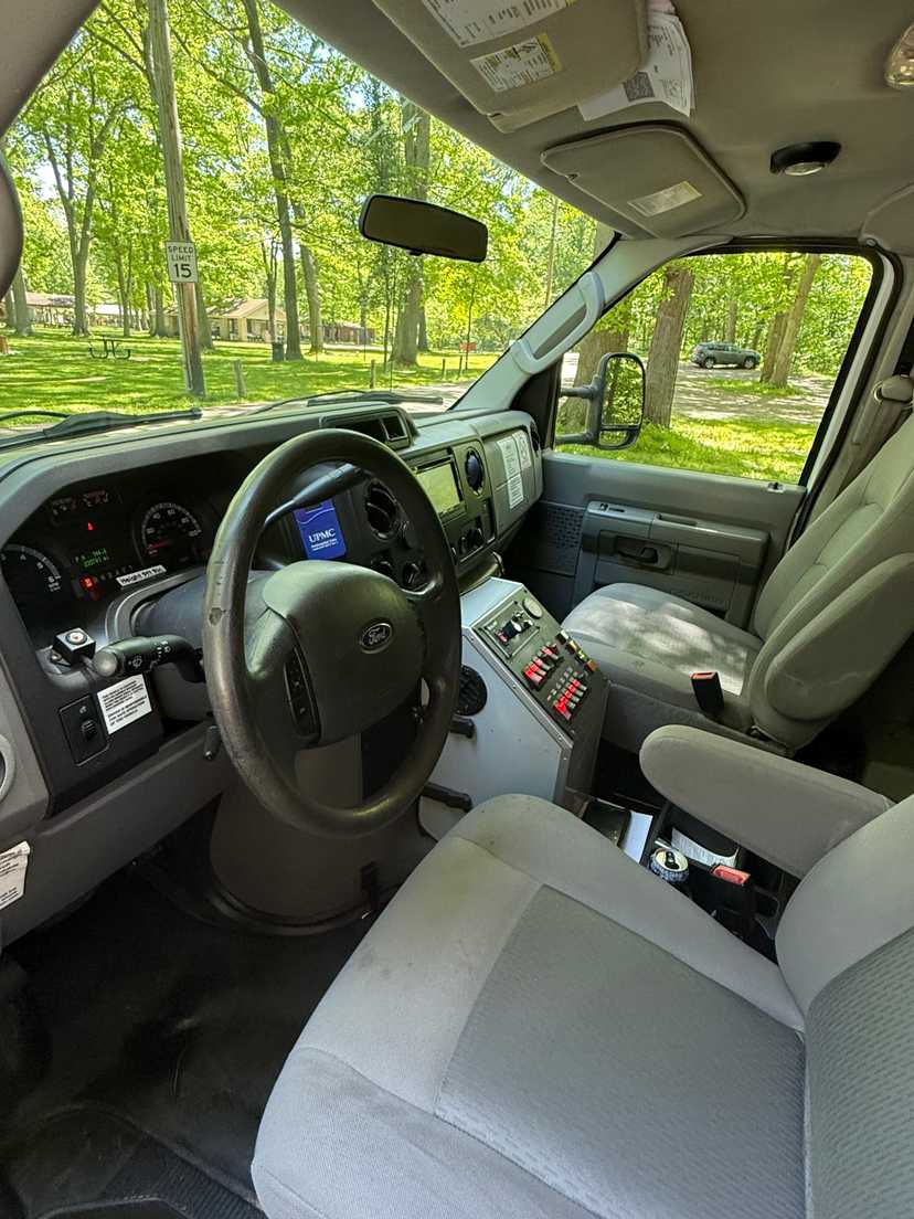 2016 AEV Ford Ambulance — photo 8