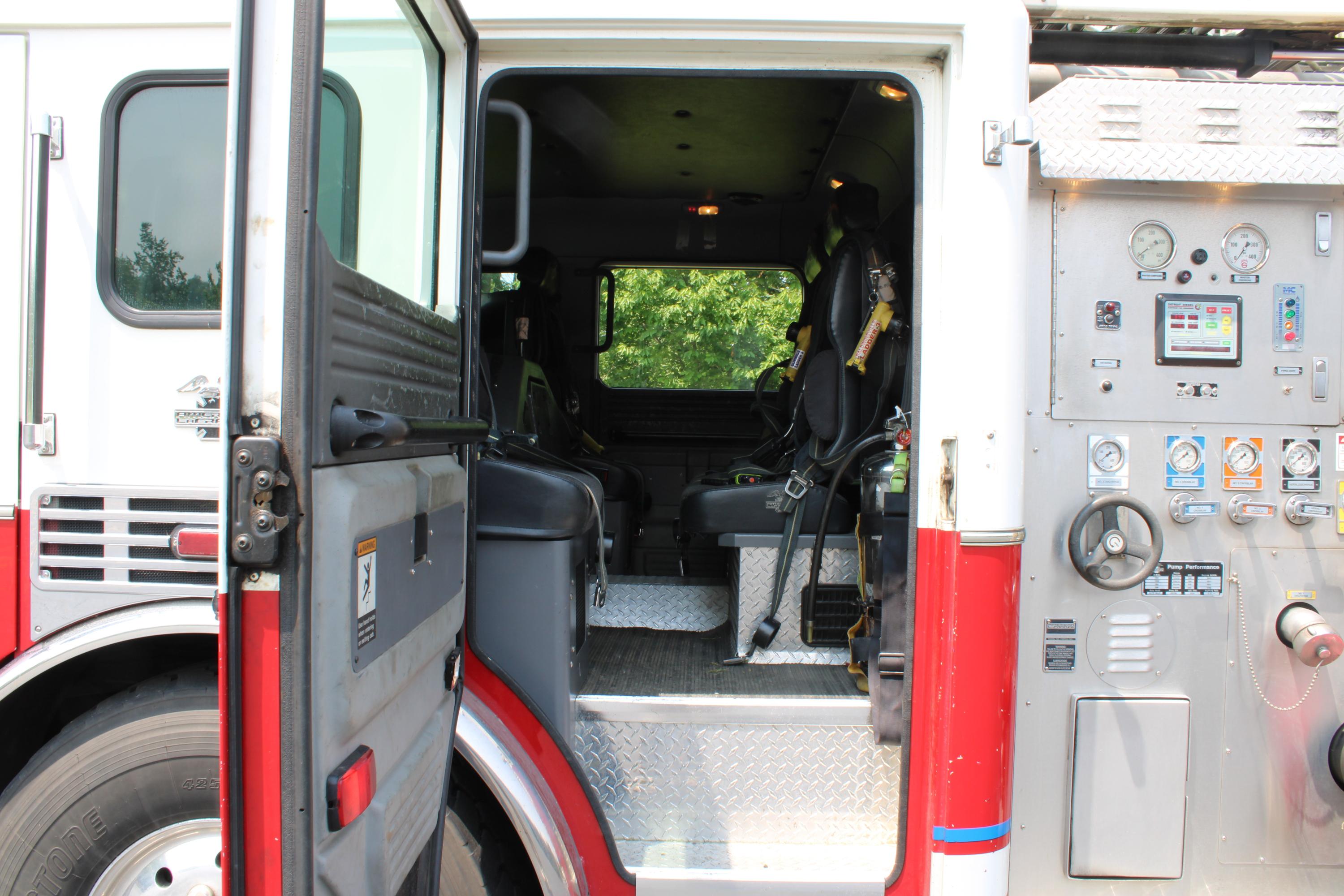 2001 American LaFrance 75ft Quint - image 12