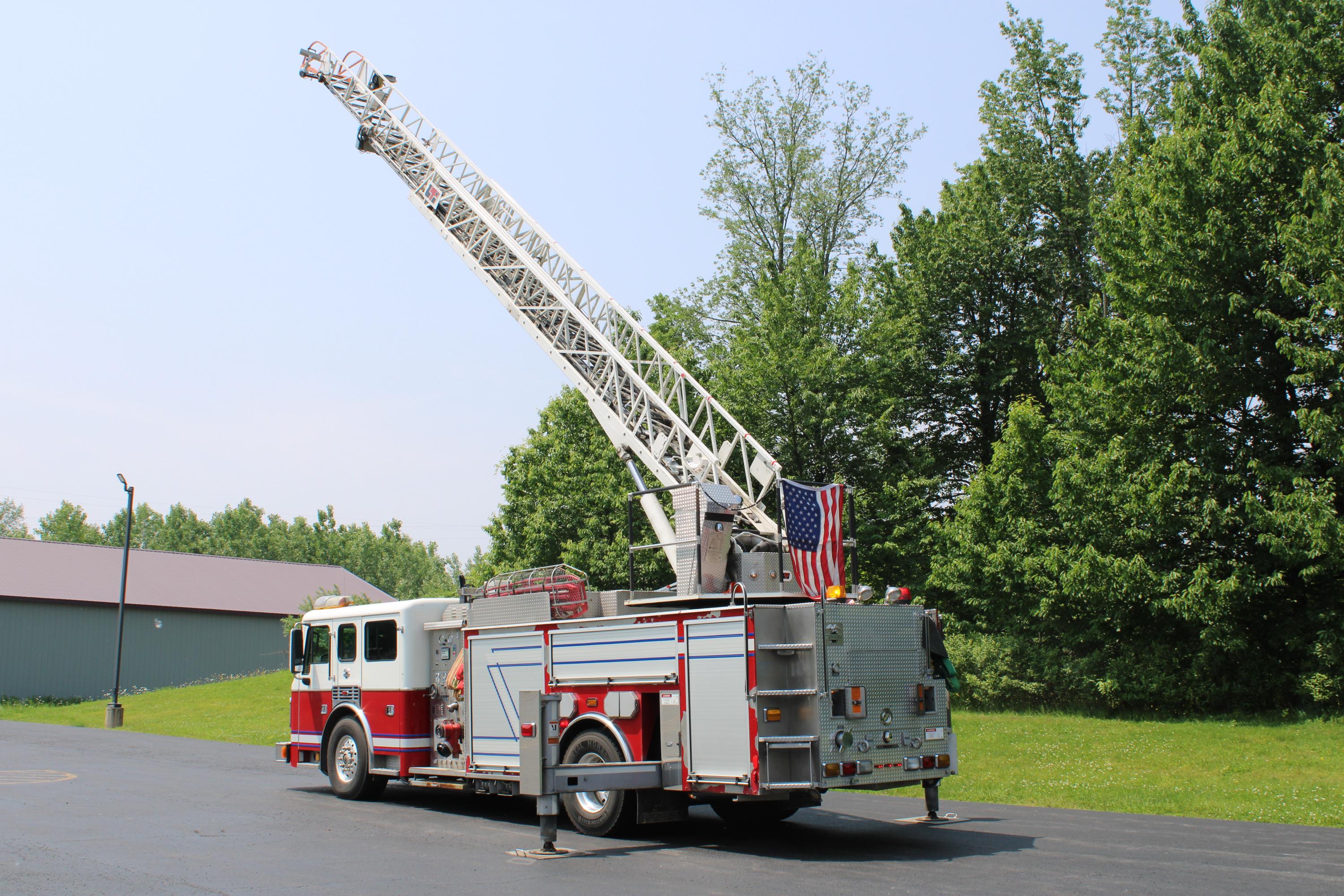 2001 American LaFrance 75ft Quint - image 10