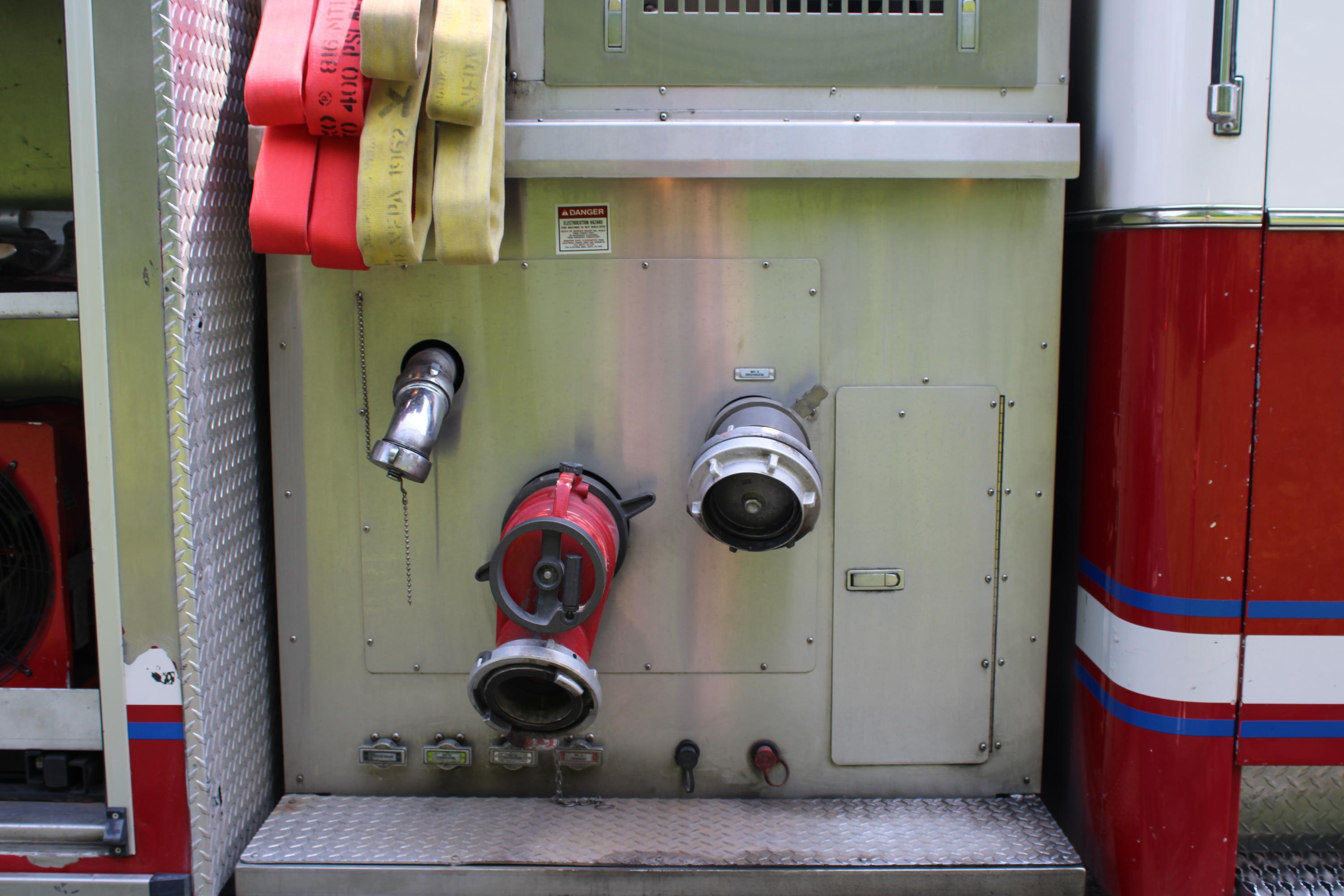 2001 American LaFrance 75ft Quint - image 19