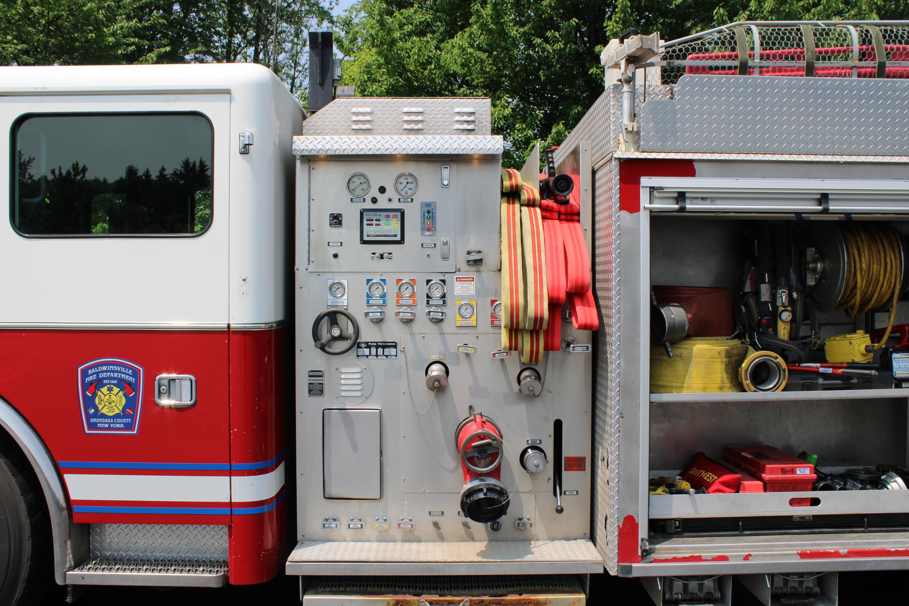 2001 American LaFrance 75ft Quint - image 24
