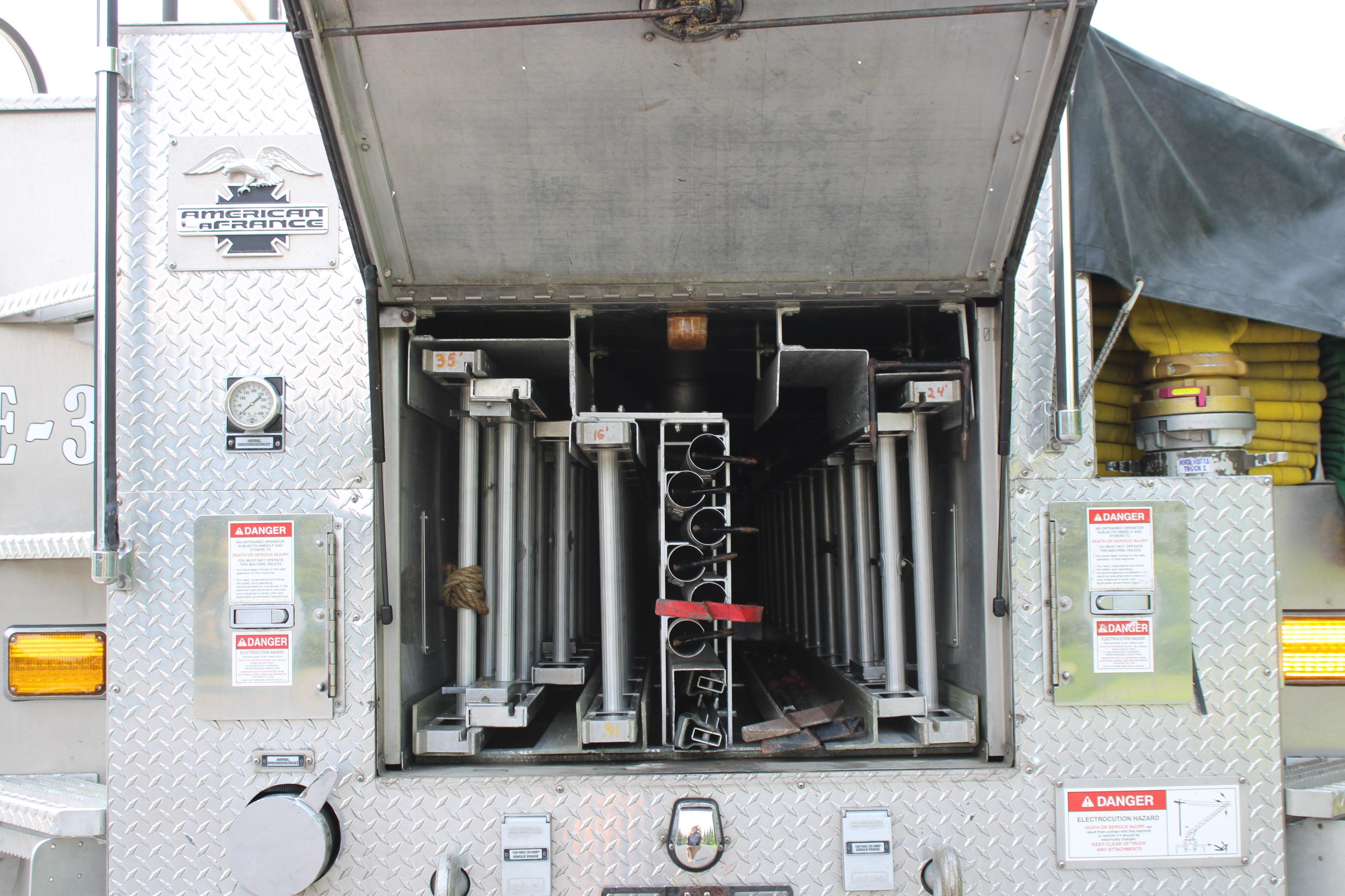 2001 American LaFrance 75ft Quint - image 22