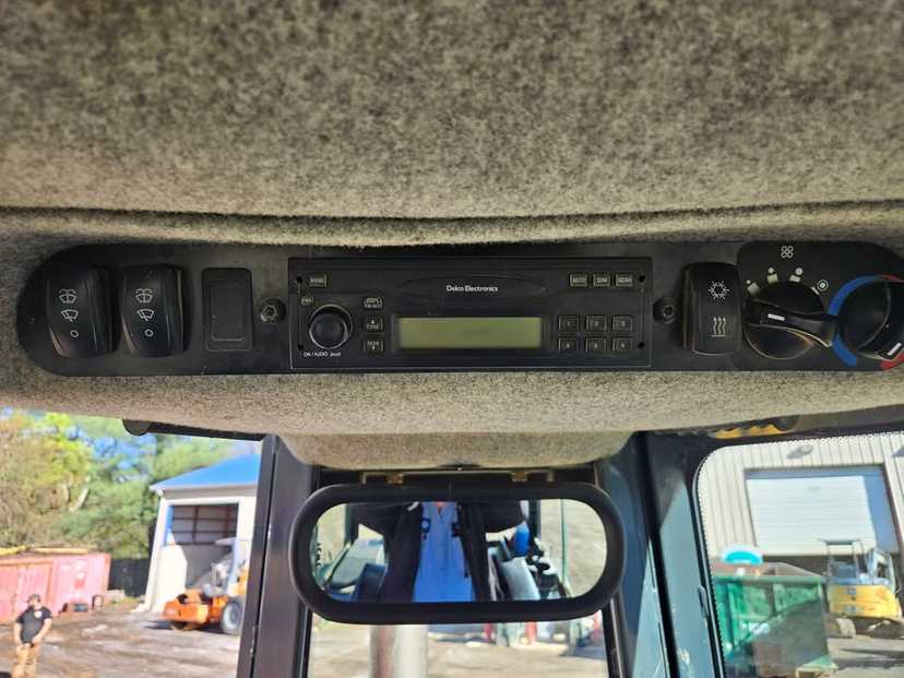 2020 Takeuchi Excavator TB2150CR — photo 8