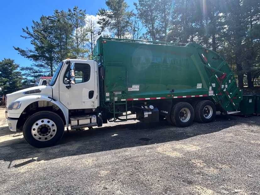 2017 Freightliner McNeilus Rear Loader