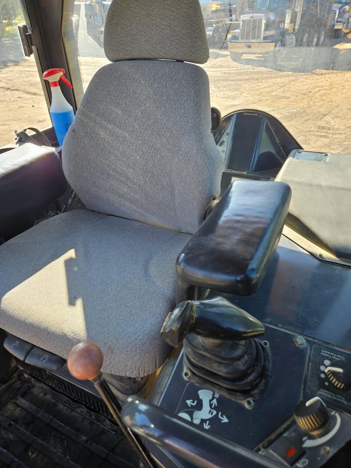 2016 John Deere Bulldozer 650J - image 11