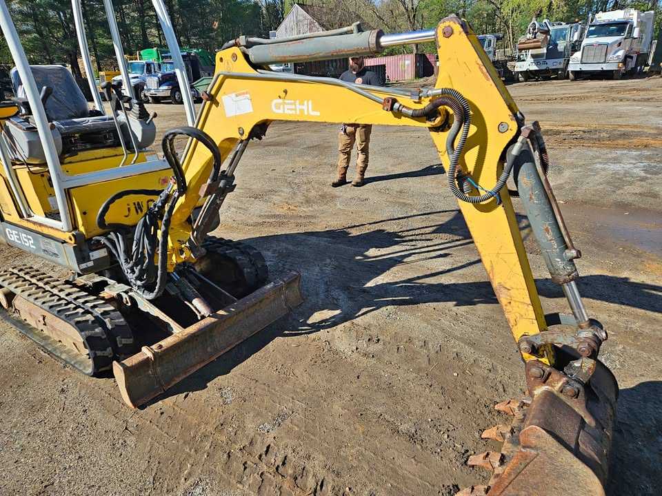 1999 Gehl 152 Mini-Excavator 152