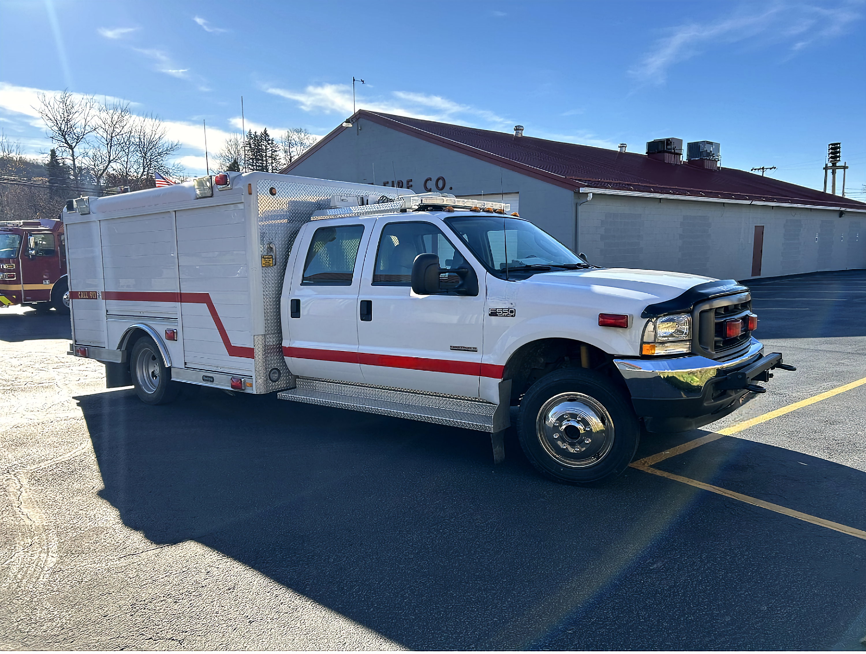 2003 Ford F-550 Rescue - image 5
