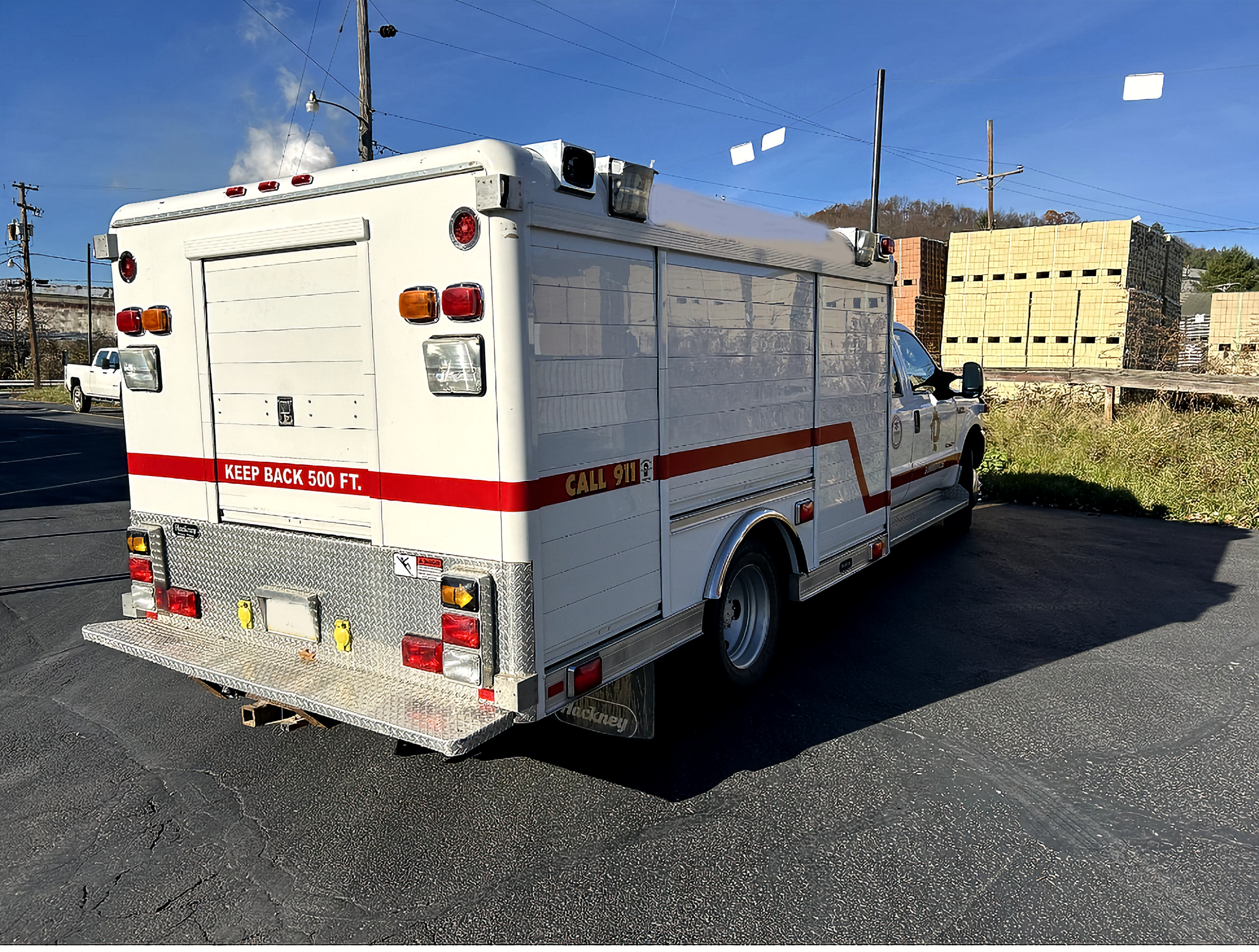 2003 Ford F-550 Rescue - image 4
