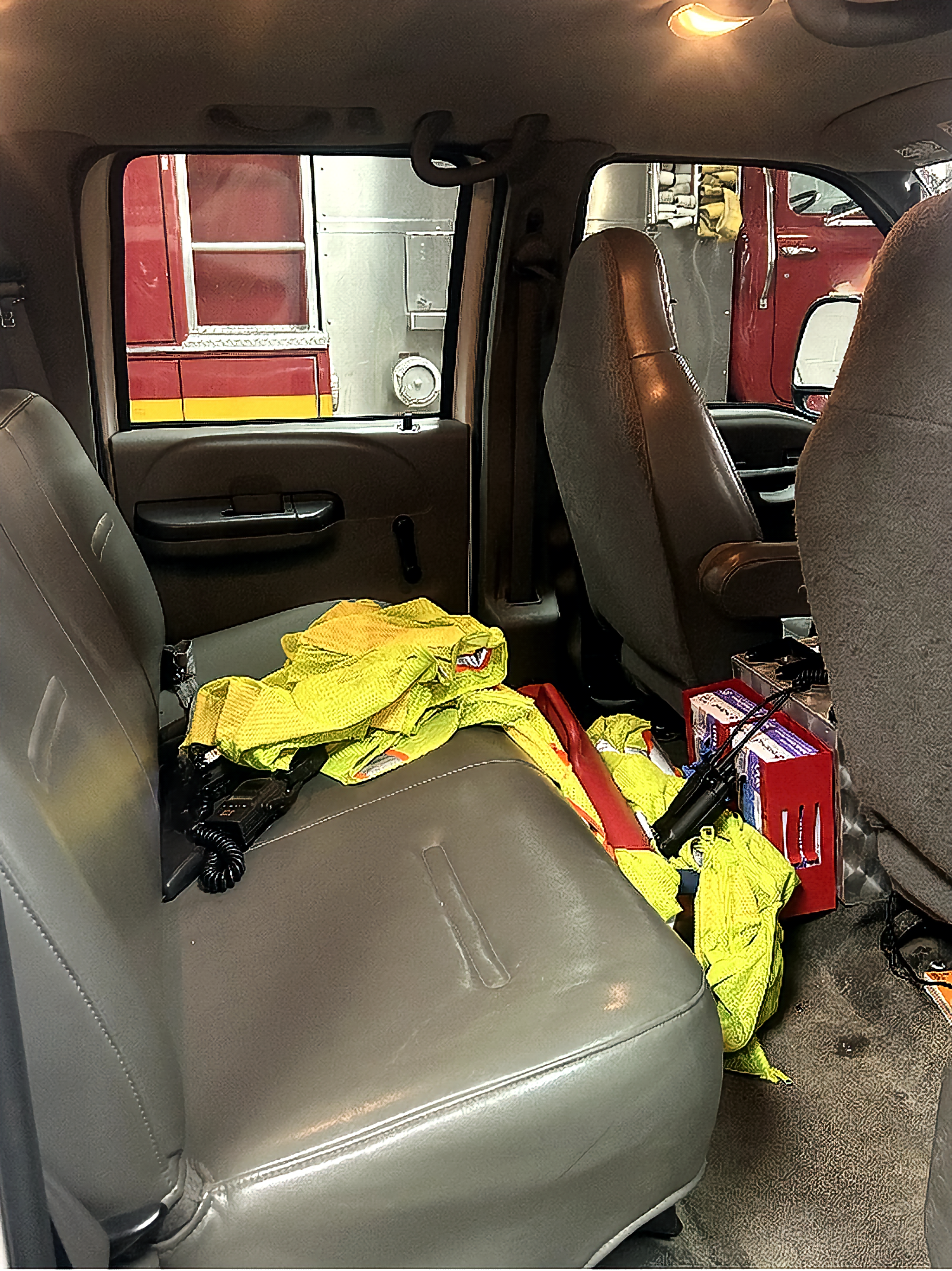 2003 Ford F-550 Rescue - image 11