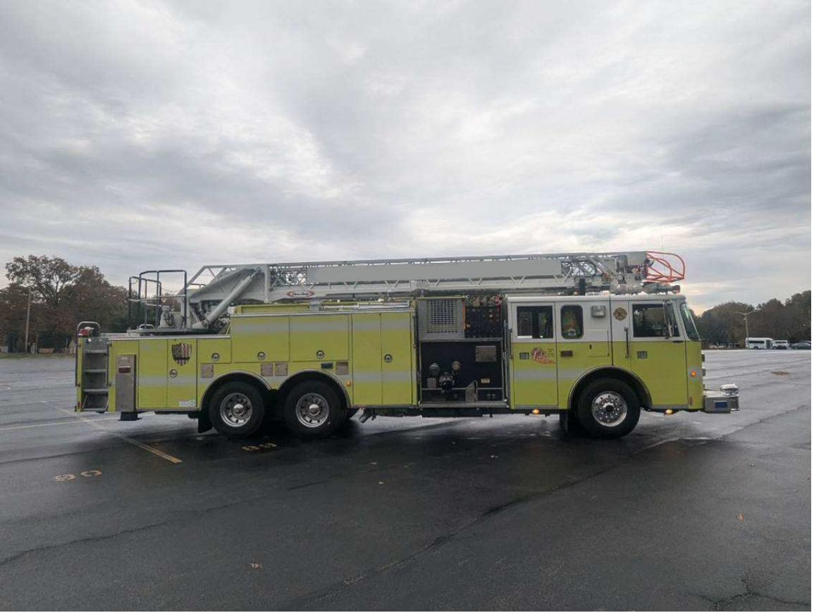 1998 Pierce 75' Quint - image 4