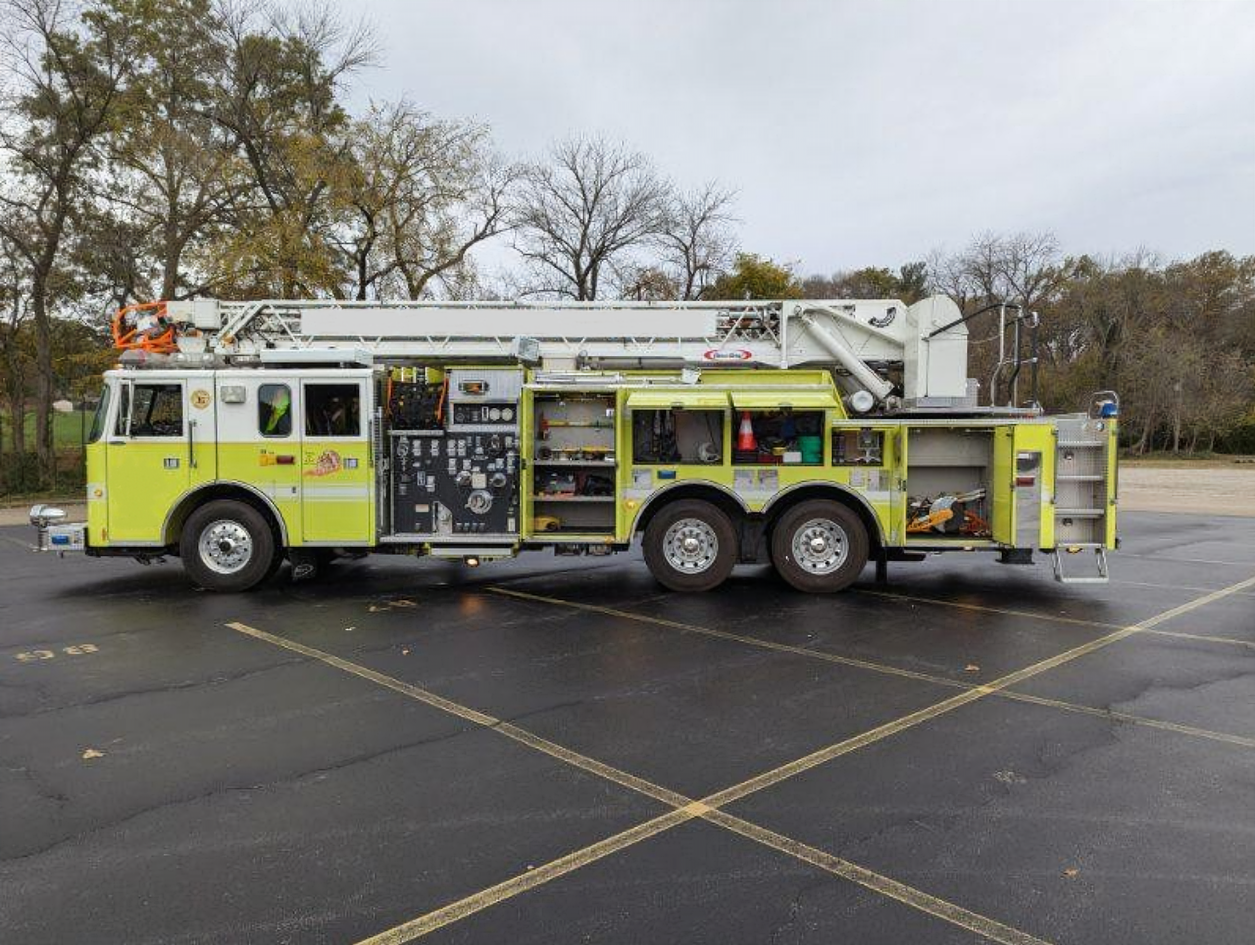 1998 Pierce 75' Quint - image 6