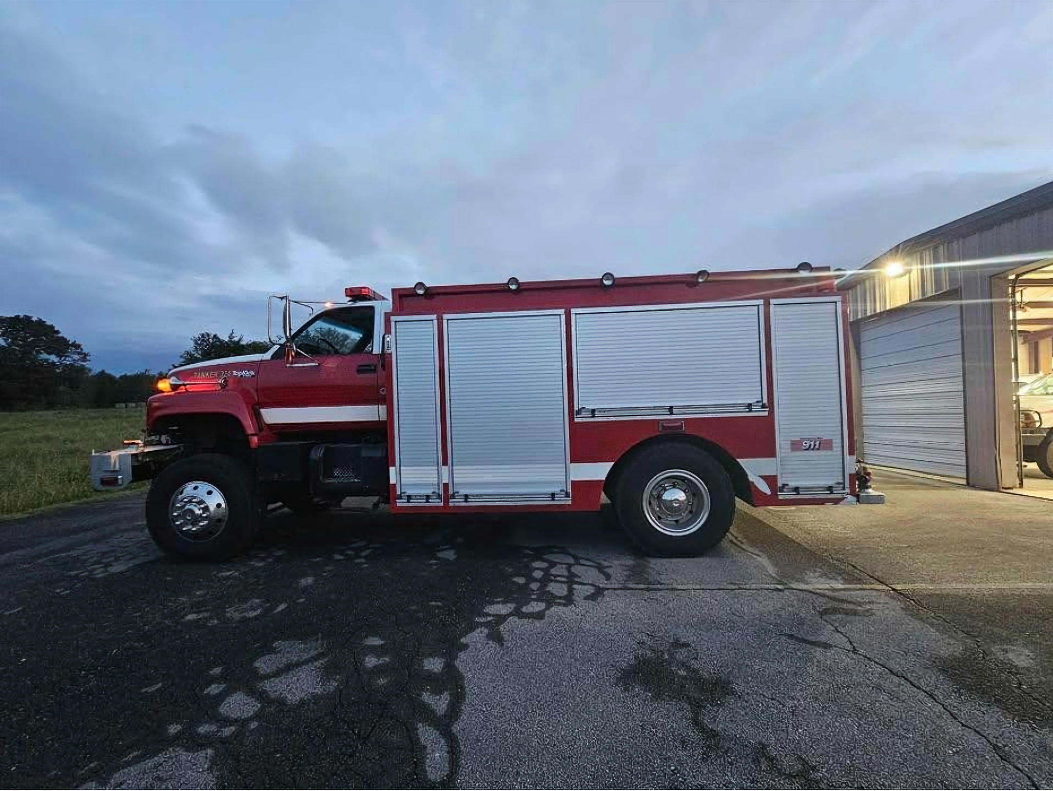 1991 GMC Topkick Tanker, 4x4, Pump & Roll - image 1