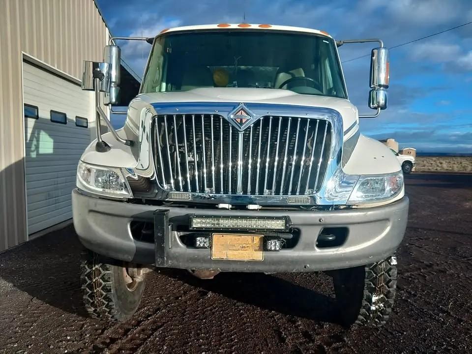 2007 International 4200 Type 4, 4x4 (Rebuilt Trans) - image 2