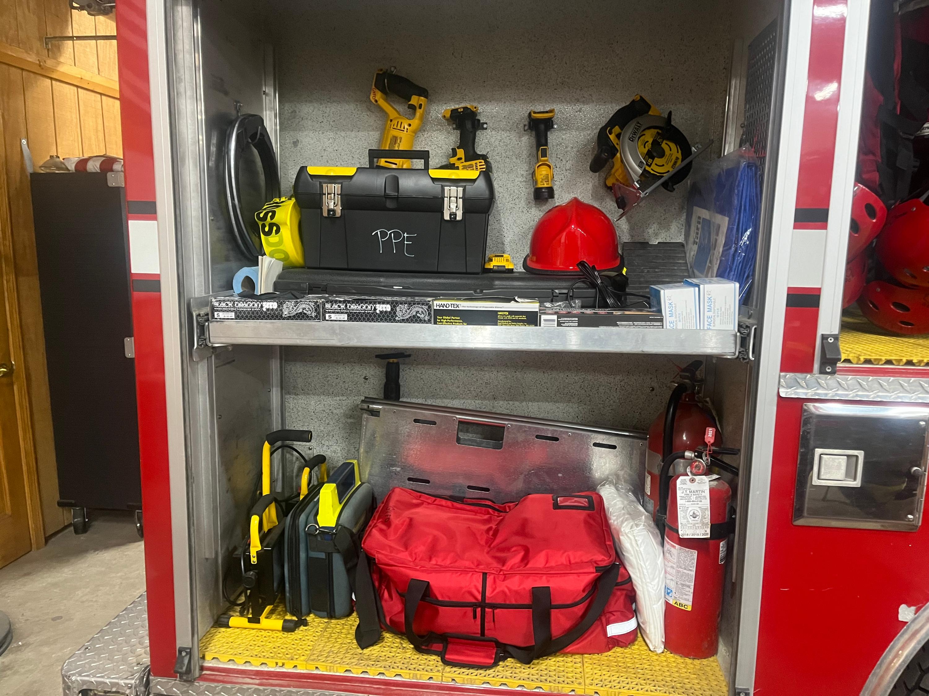2005 GMC C5500 Rescue - image 14