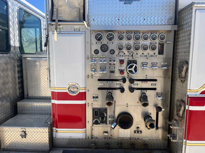 1990 Spartan Pumper — photo 4
