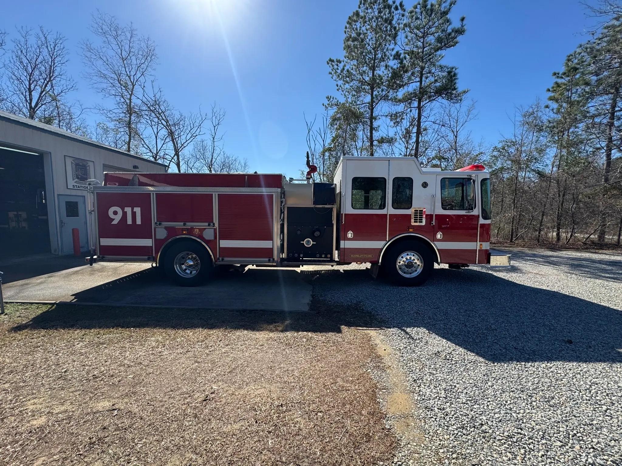 2007 HME Rescue Pumper - image 2