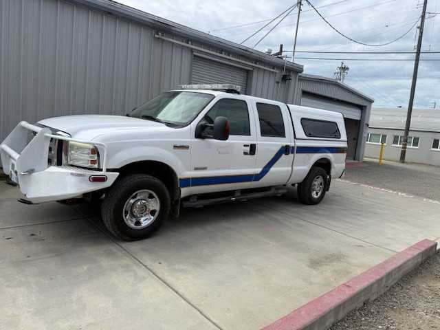 2005 Ford f250 4x4 Command Truck