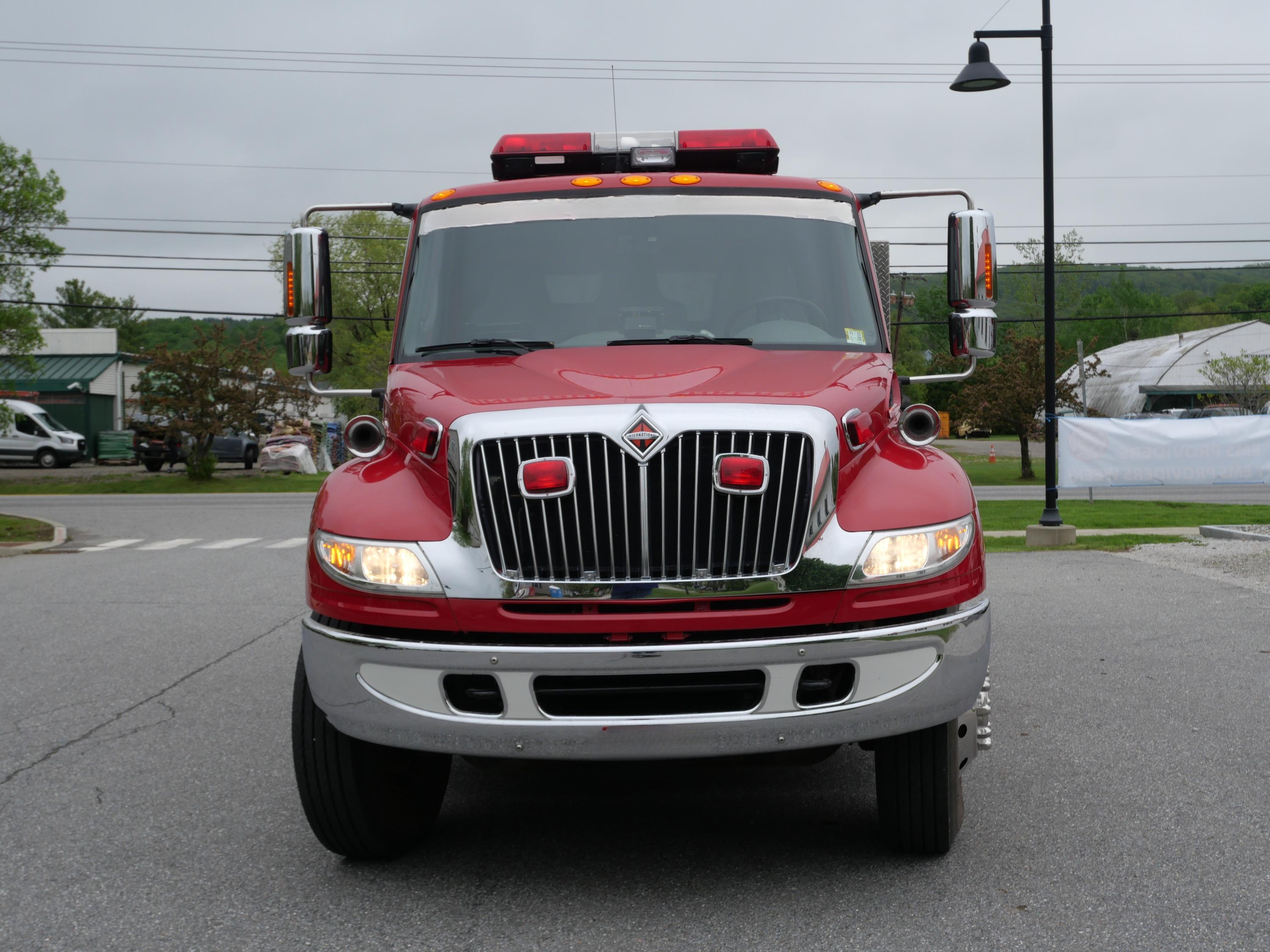 2006 E-One International 2100 Gallon Tanker - image 8