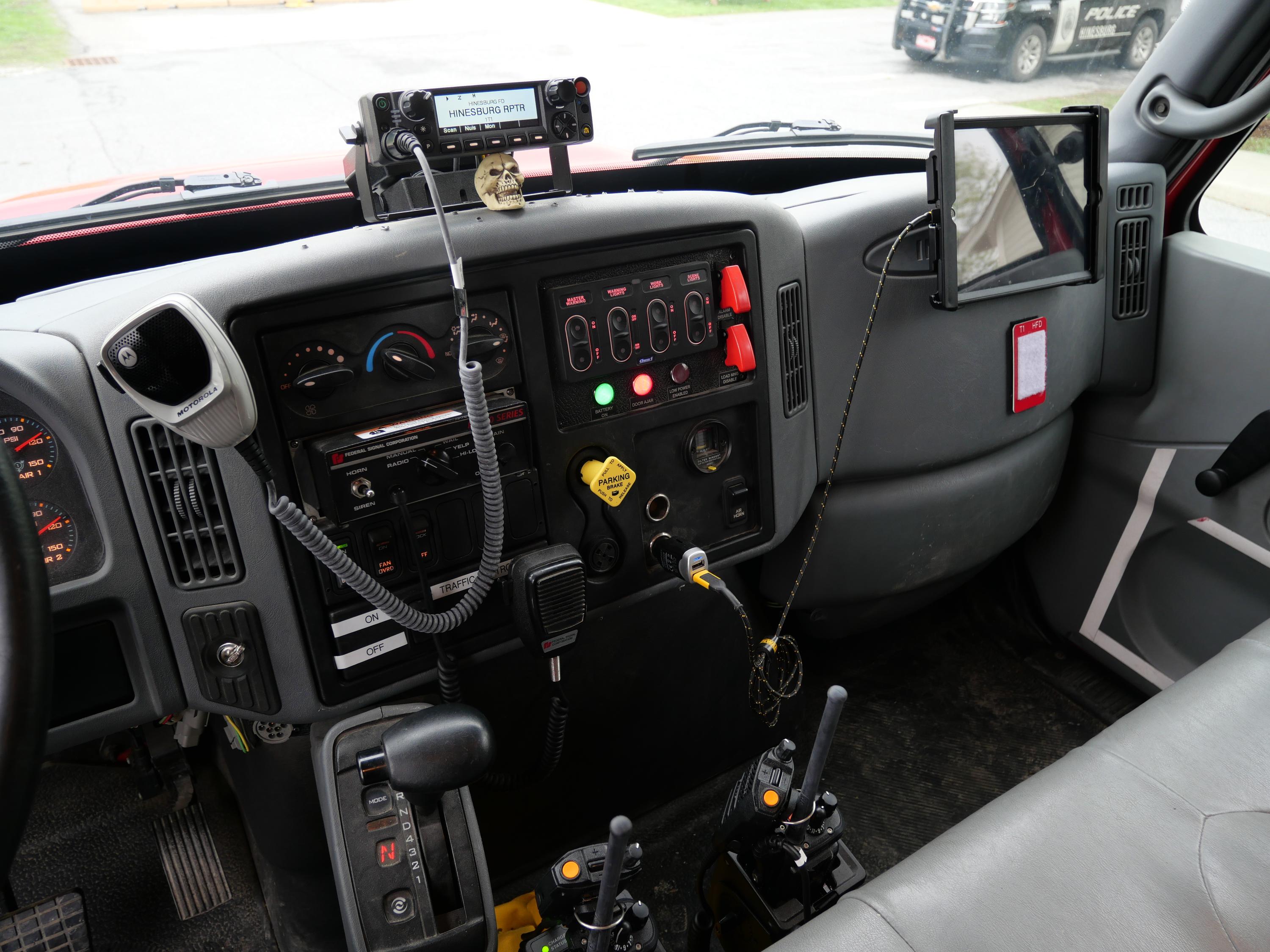 2006 E-One International 2100 Gallon Tanker - image 15