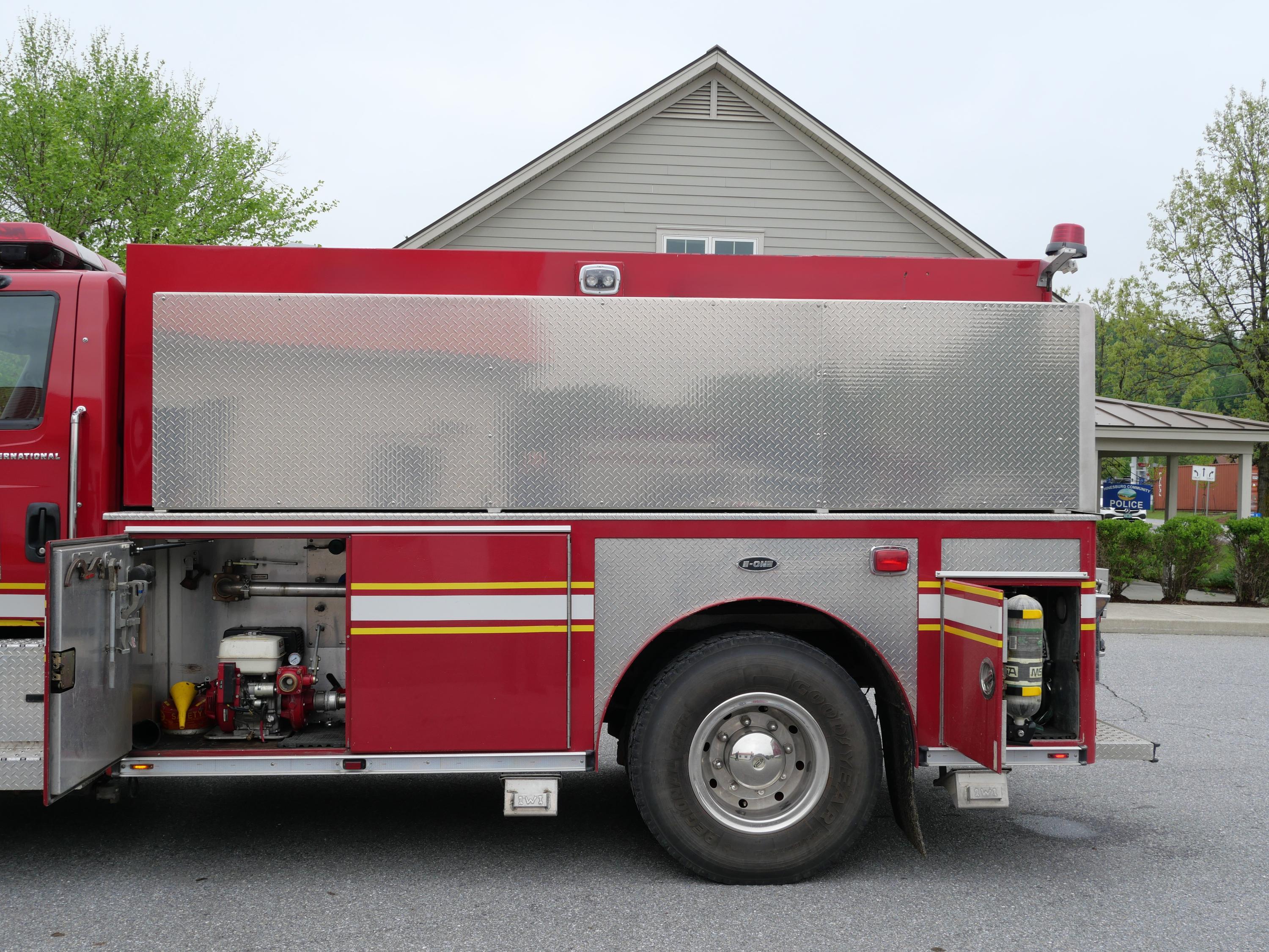 2006 E-One International 2100 Gallon Tanker - image 9