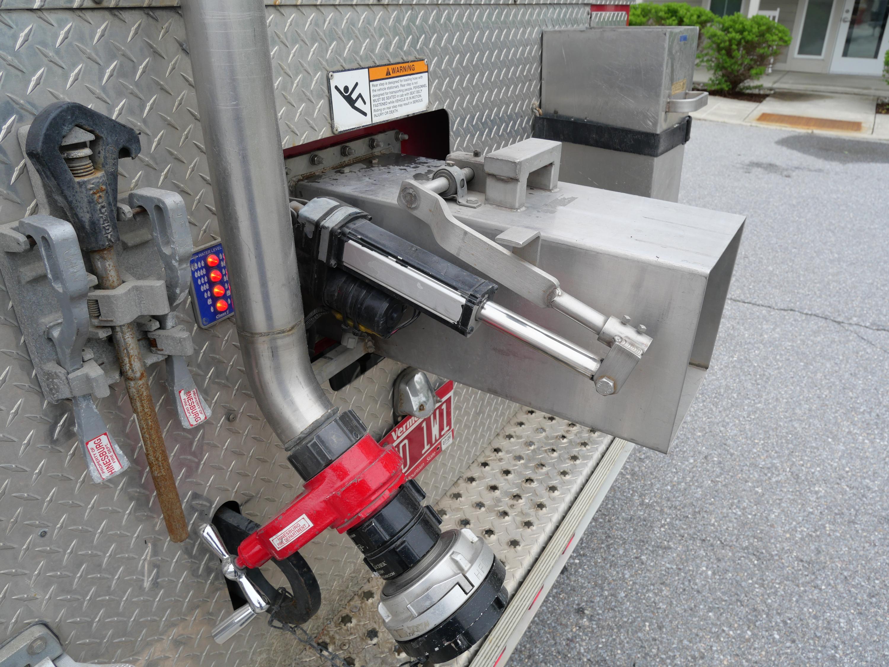 2006 E-One International 2100 Gallon Tanker - image 27
