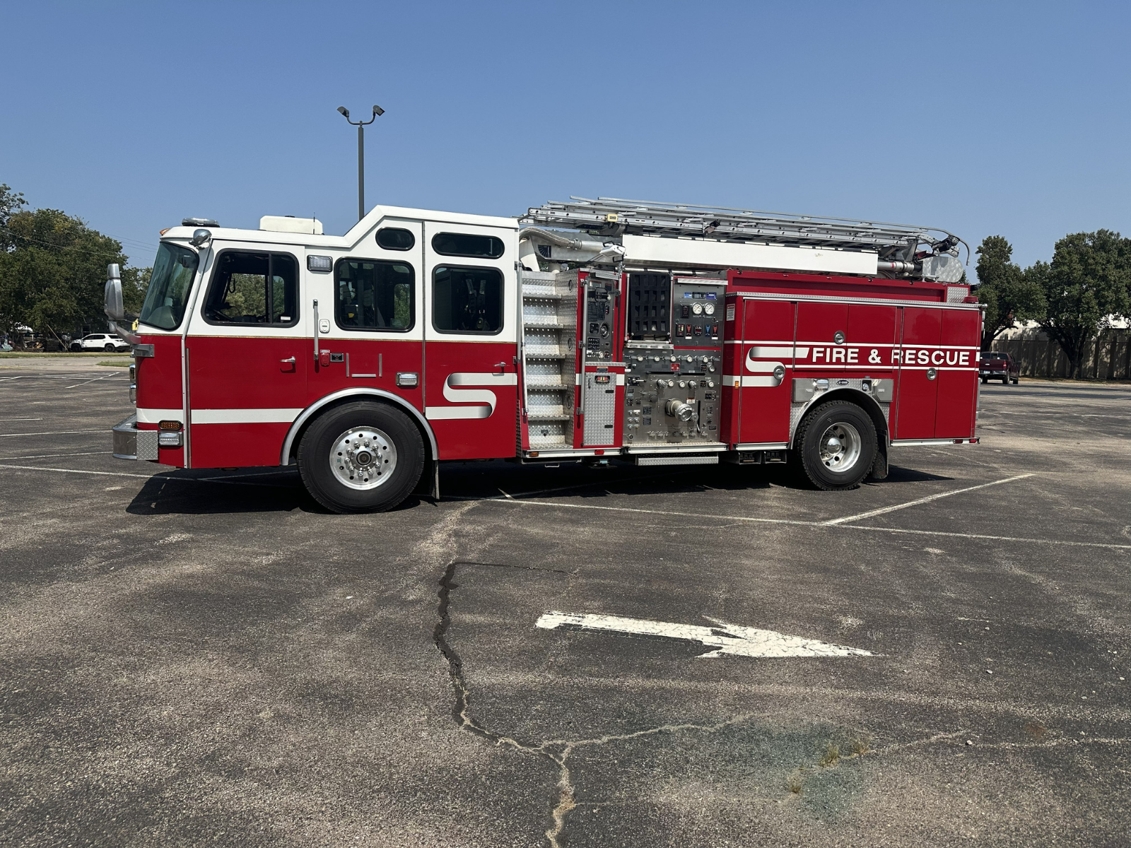 2001 E-One 50' Quint - image 2
