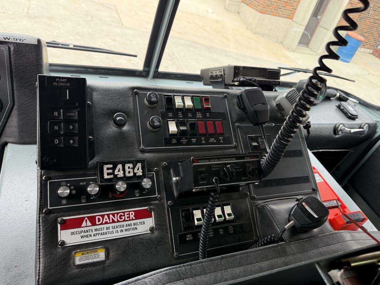 1999 Pierce Saber Pumper Tanker - image 11