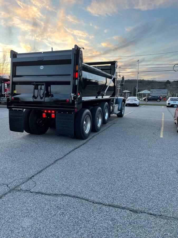 2013 Peterbilt 367 Dump Truck - image 8