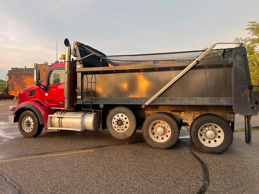 2016 Peterbilt Dump Truck