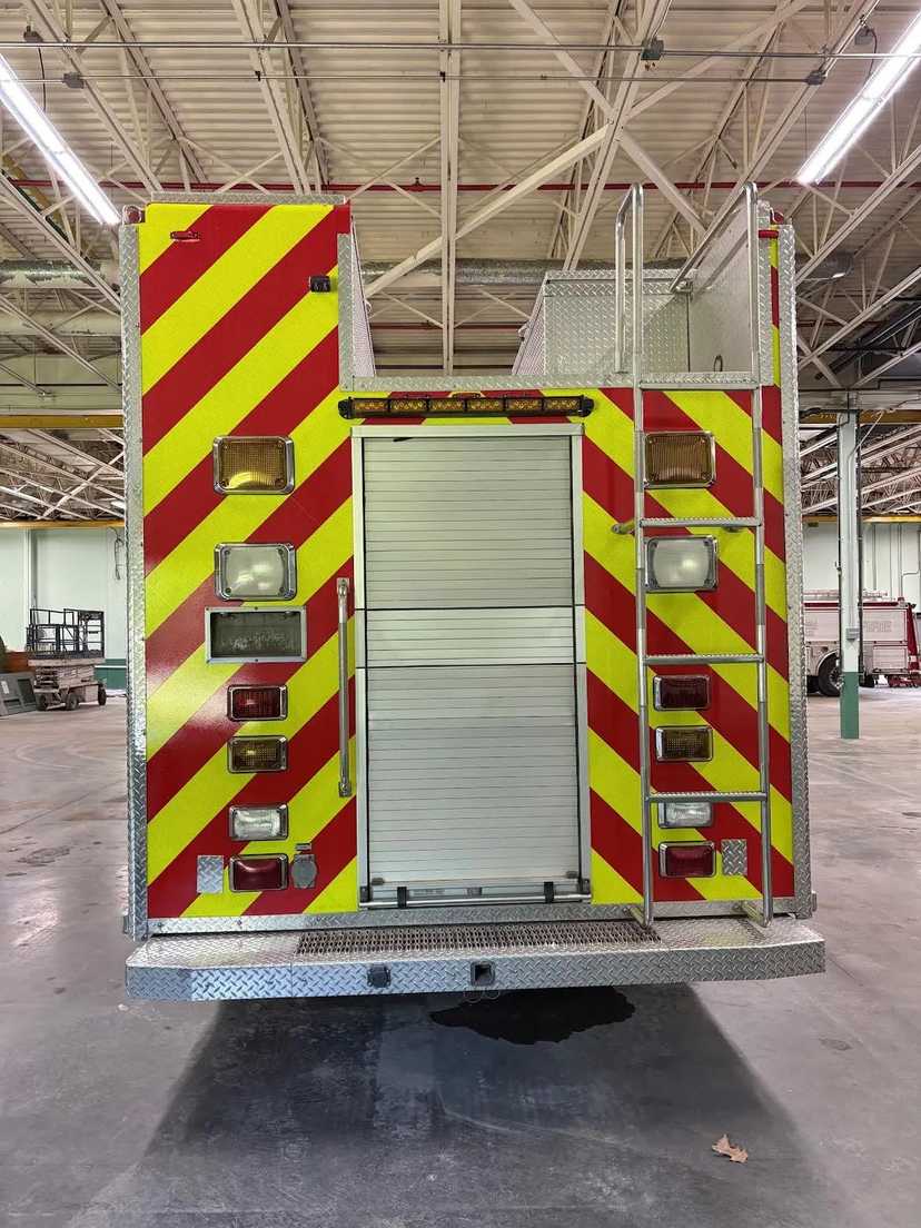 2003 Spartan Heavy Rescue — photo 5