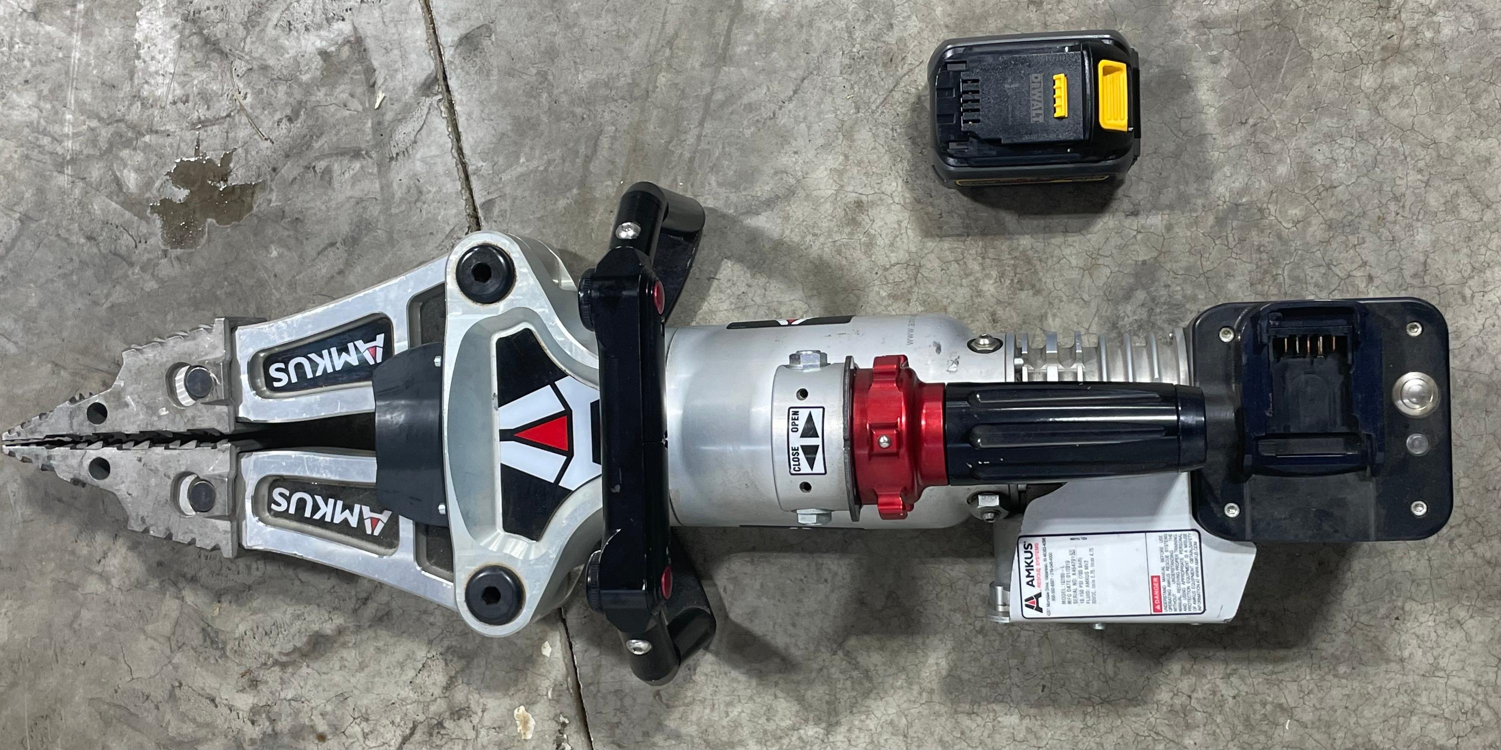 Amkus ION2.0 Cordless IC550 Cutter & IS240 Spreader w/Extended Reach Tips - image 1