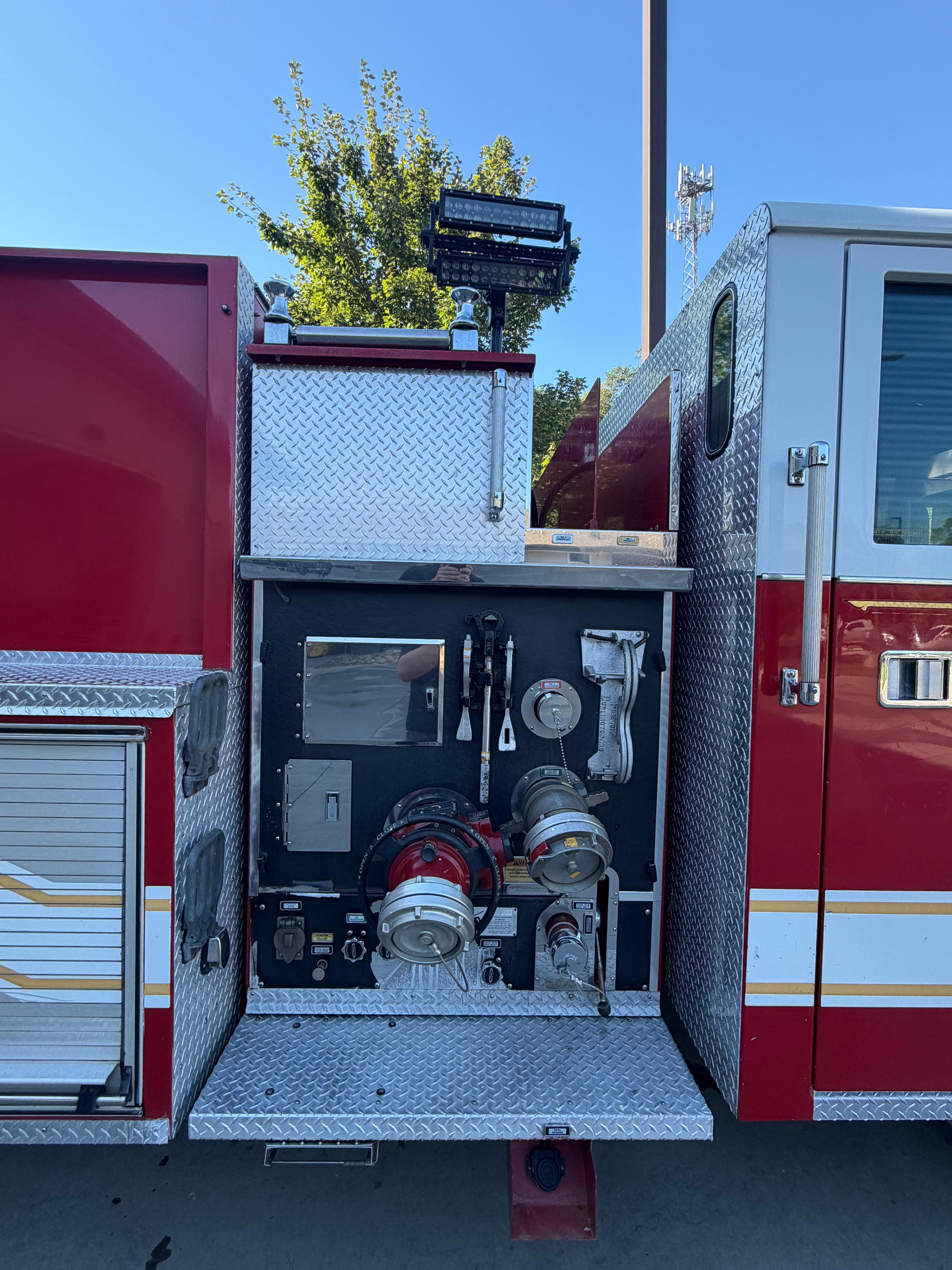 1999 Pierce Saber Pumper - image 6