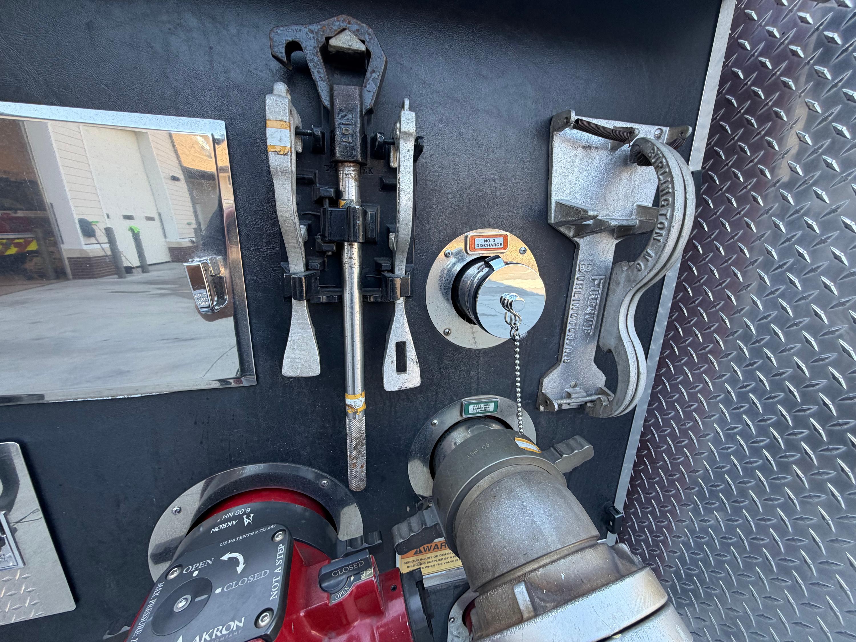 1999 Pierce Saber Pumper - image 45